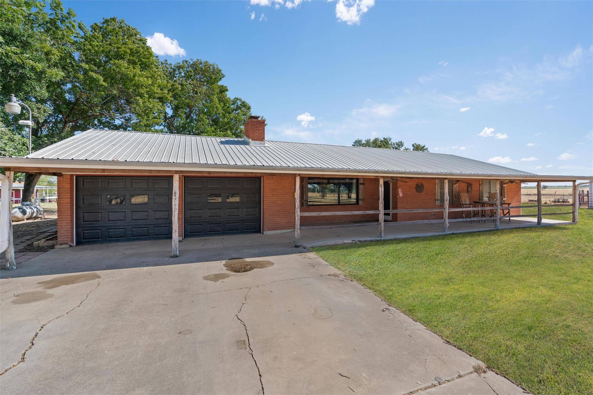 323 County Road 450, Thorndale, TX 76577