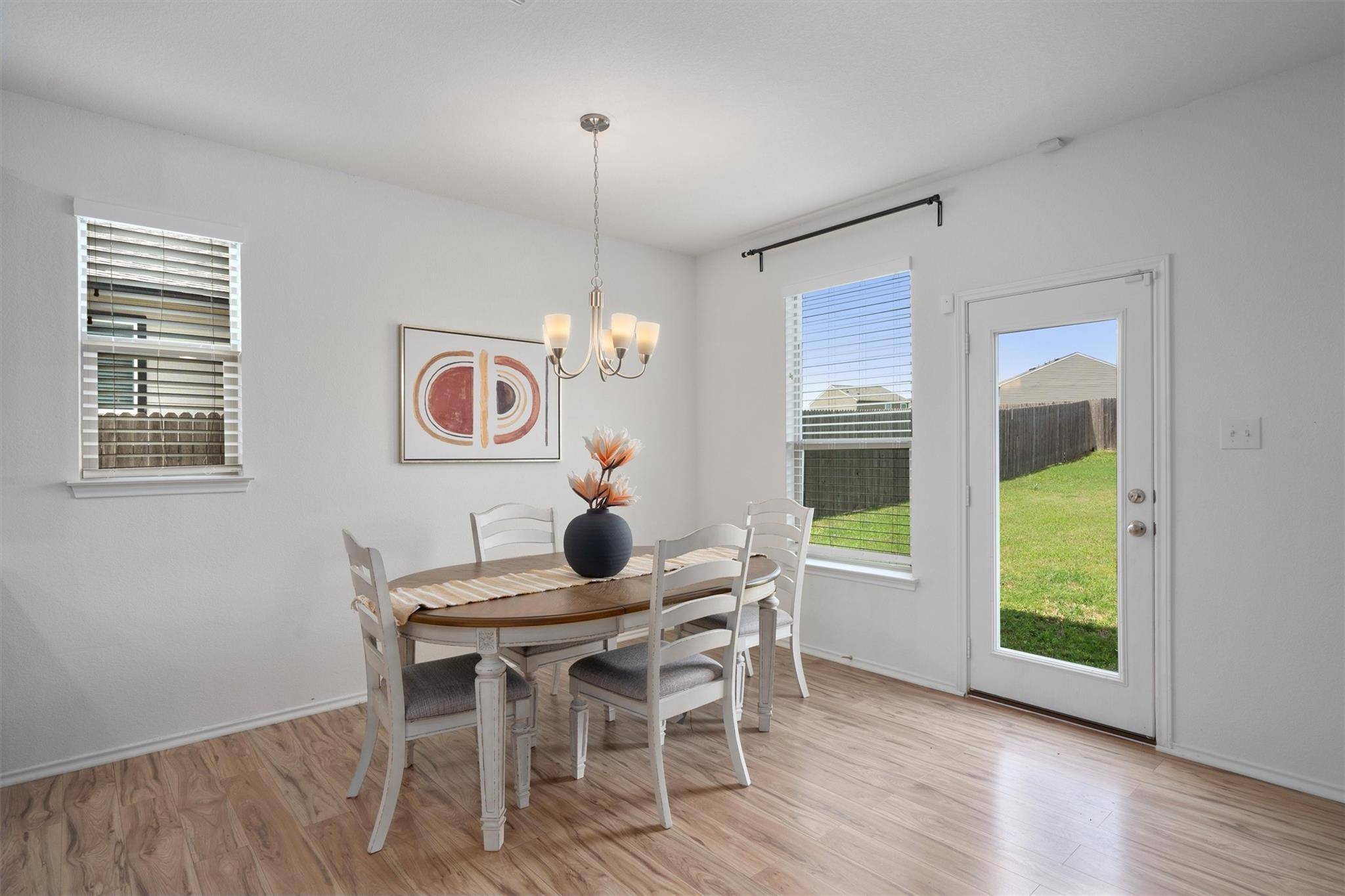 533 Bailey Park DR, Jarrell, TX 76537