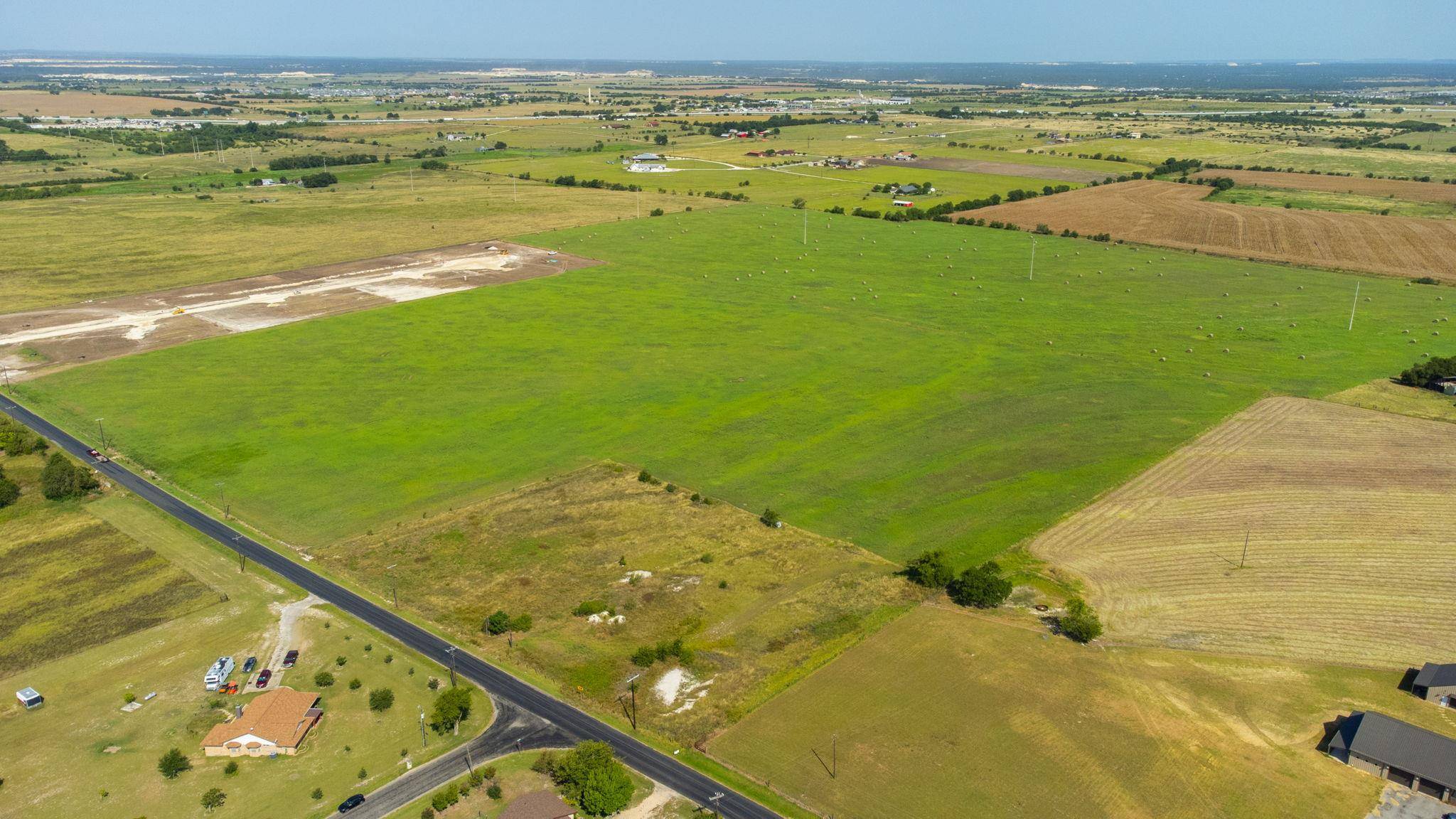 1499 CR 311 DR, Jarrell, TX 76537