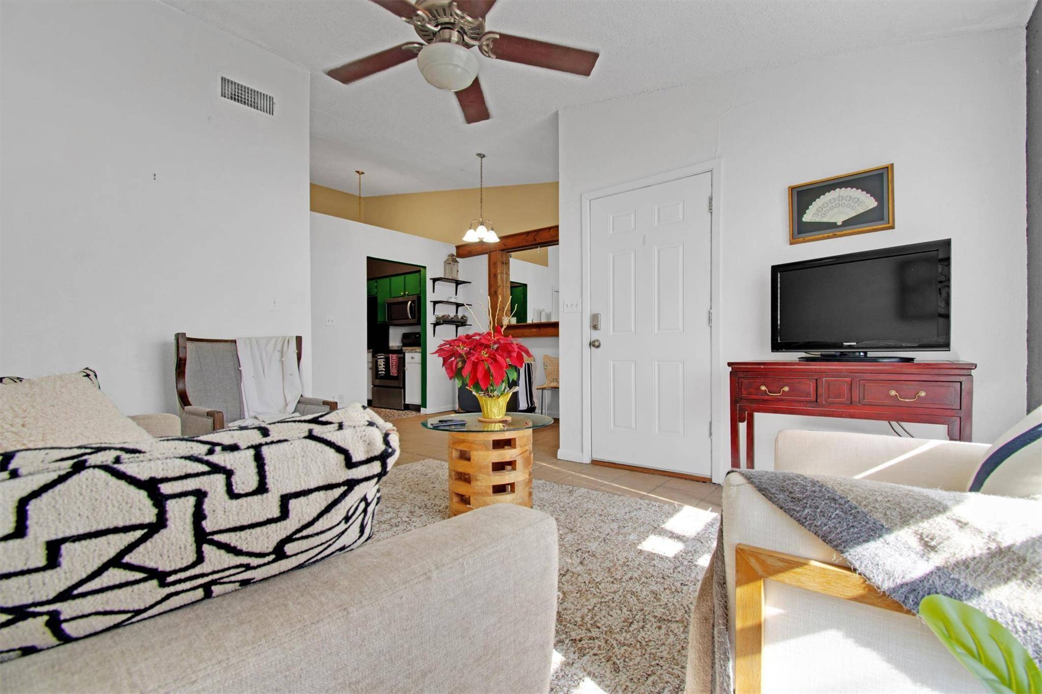 1705 Crossing PL #A109, Austin, TX 78741