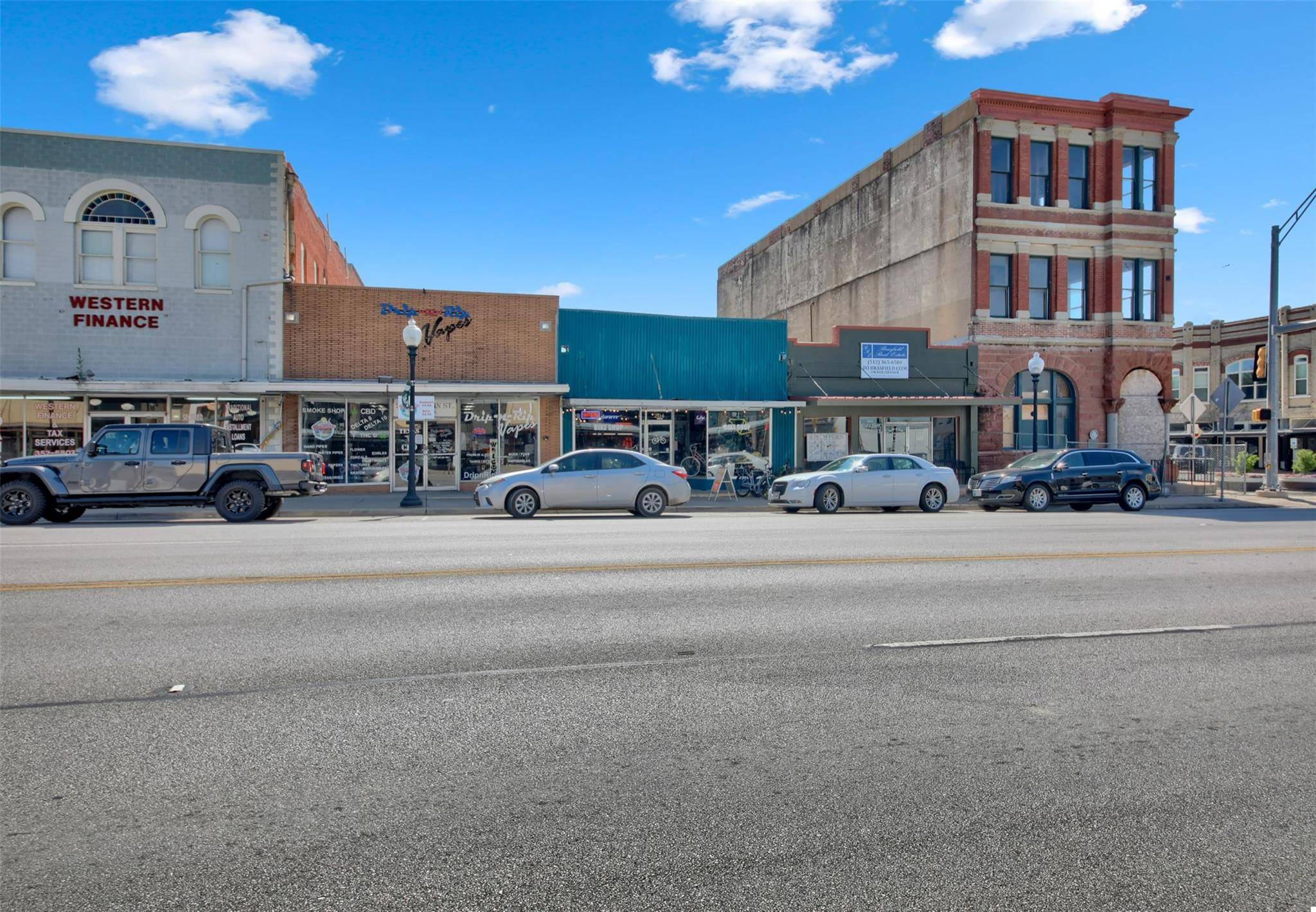 202 N Main ST N, Taylor, TX 76574