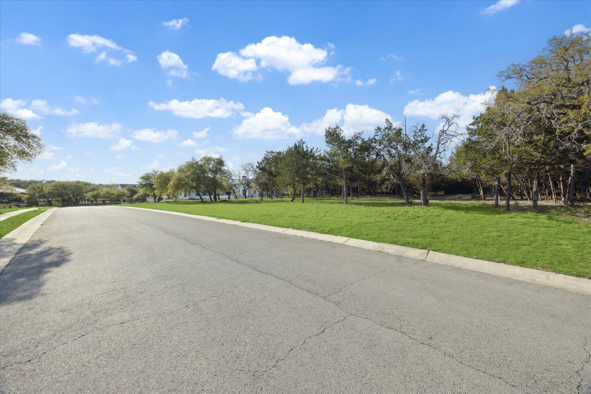 274 Waters Edge CV, Dripping Springs, TX 78620