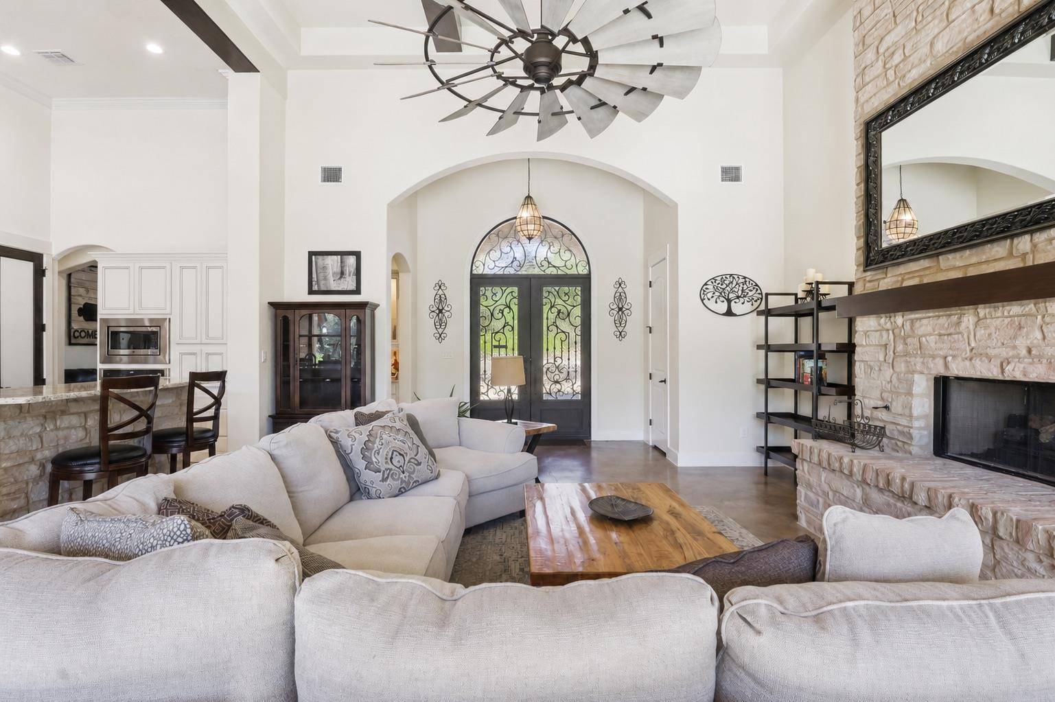 1194 Vaquero WAY, Wimberley, TX 78676