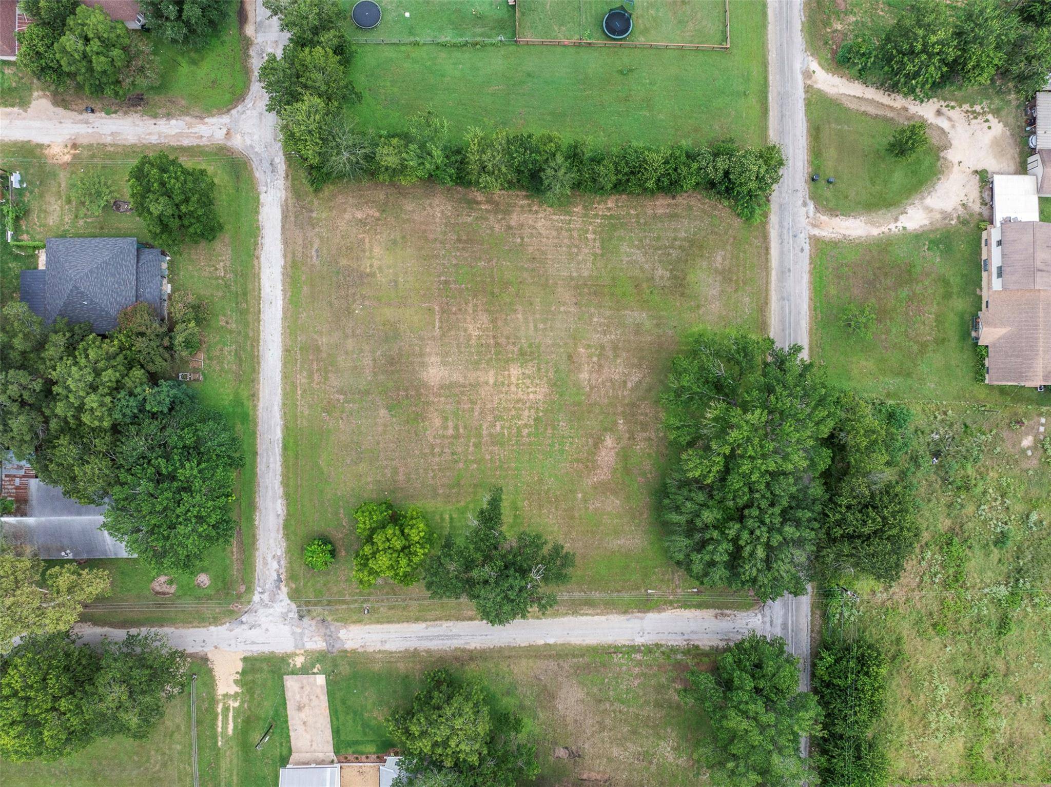 320 Douglas ST #2, Lexington, TX 78947