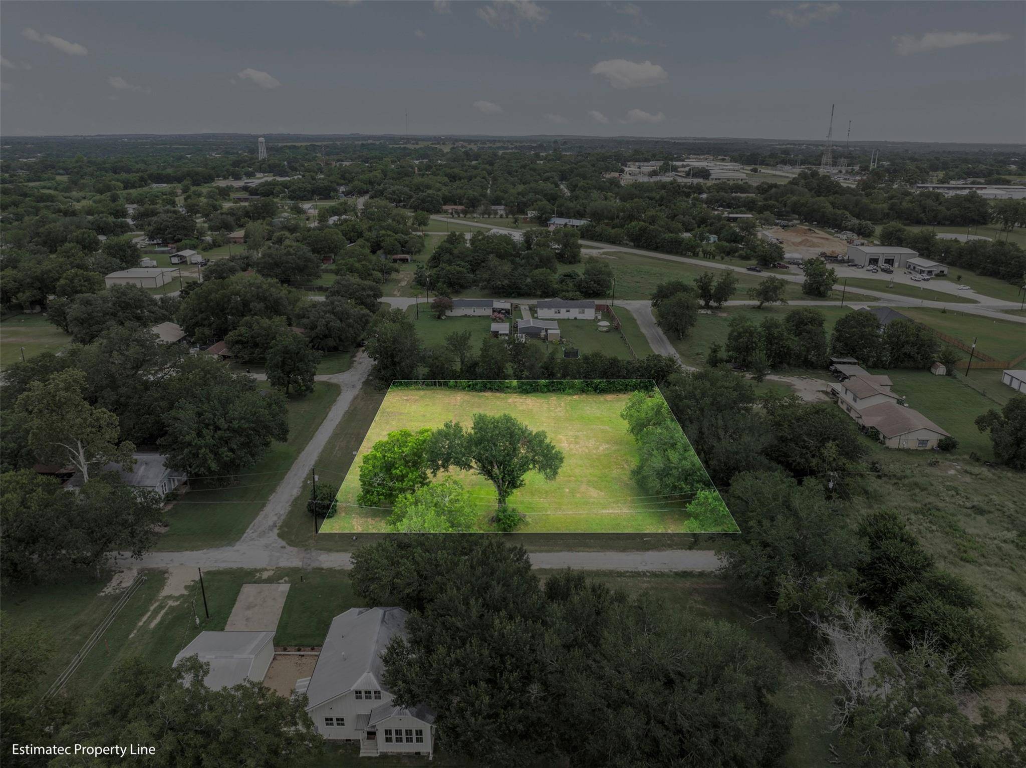 320 Douglas ST #2, Lexington, TX 78947