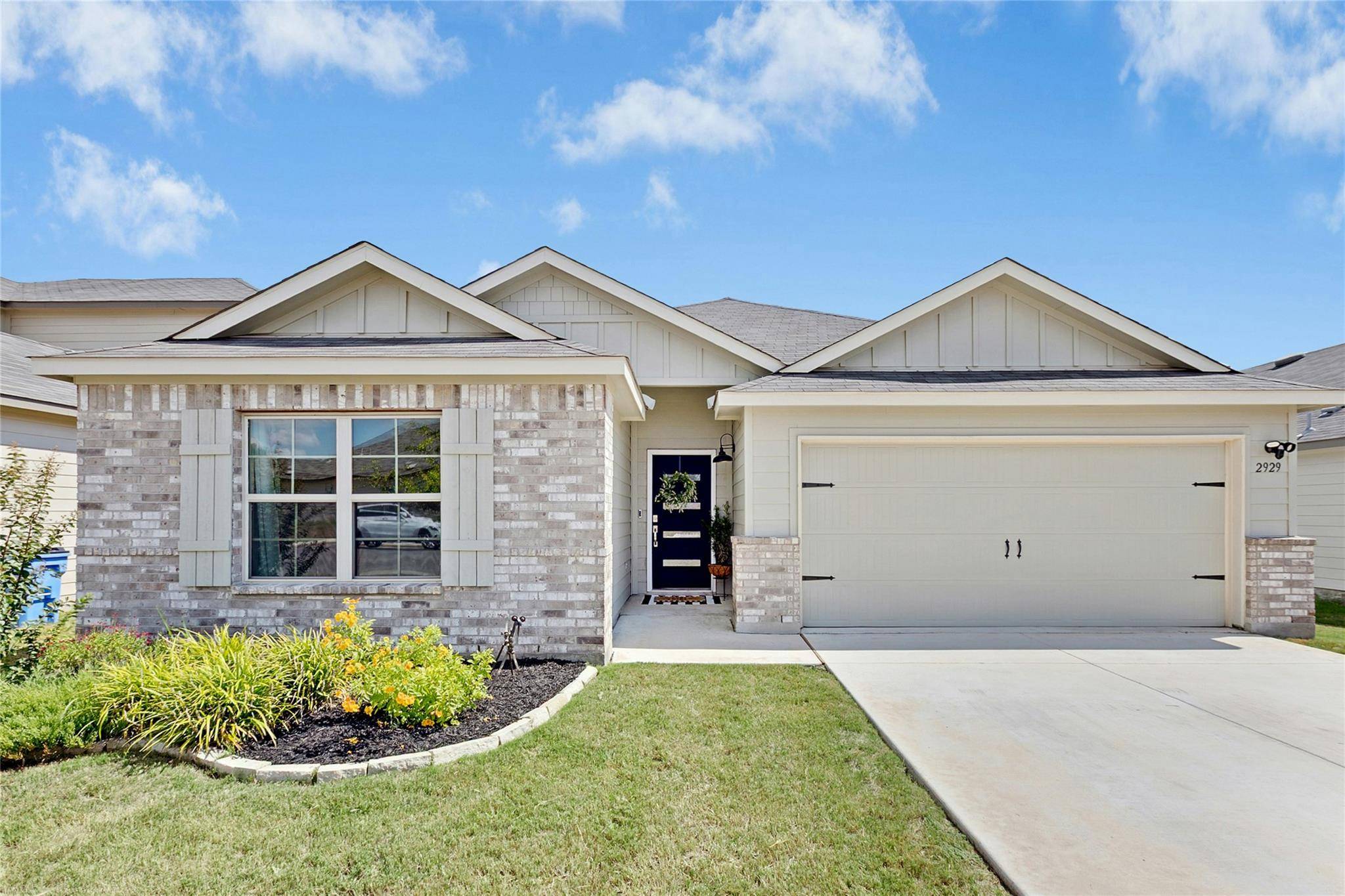 2929 Greenbriar RD, Seguin, TX 78155