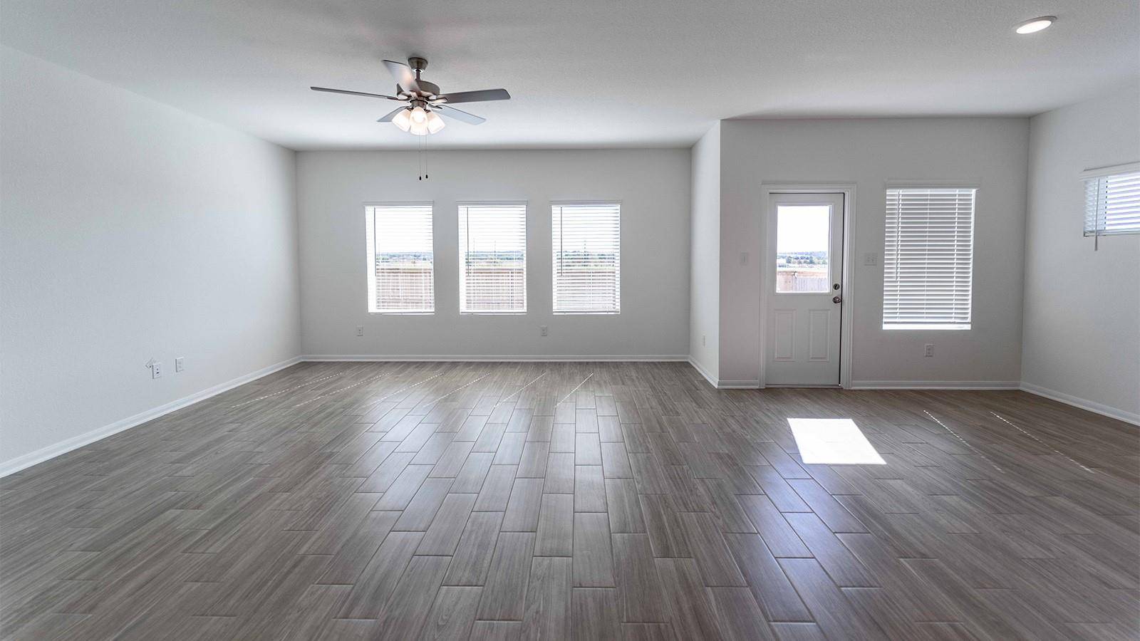 13613 Endless Narrow LN, Elgin, TX 78621