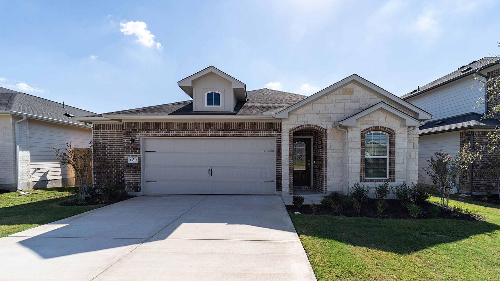 13613 Endless Narrow LN, Elgin, TX 78621