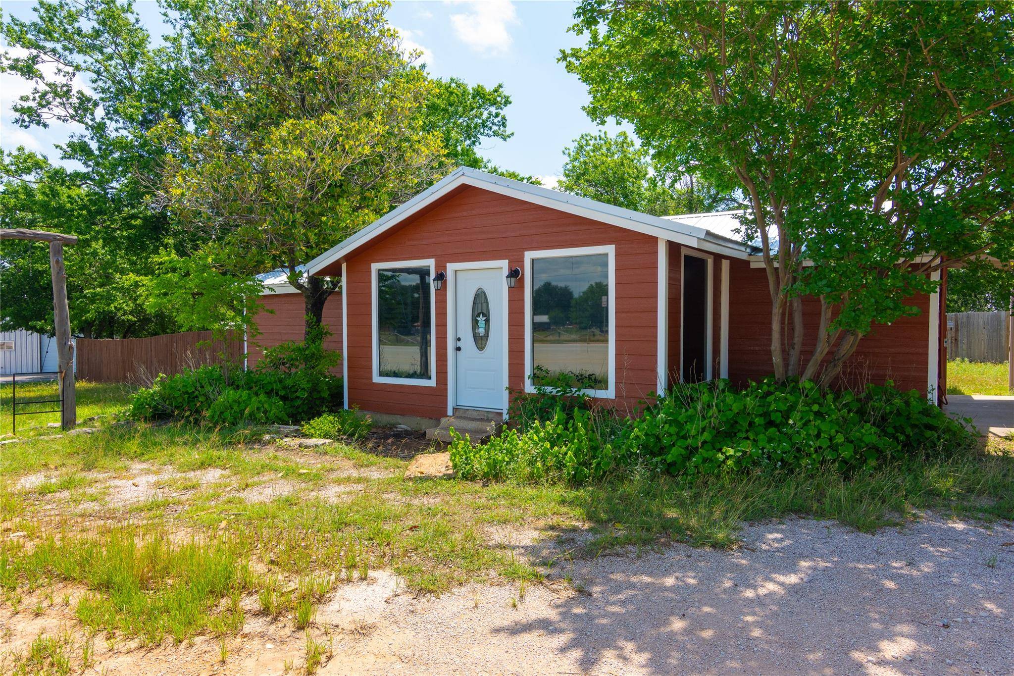 603 W Main ST, Johnson City, TX 78636