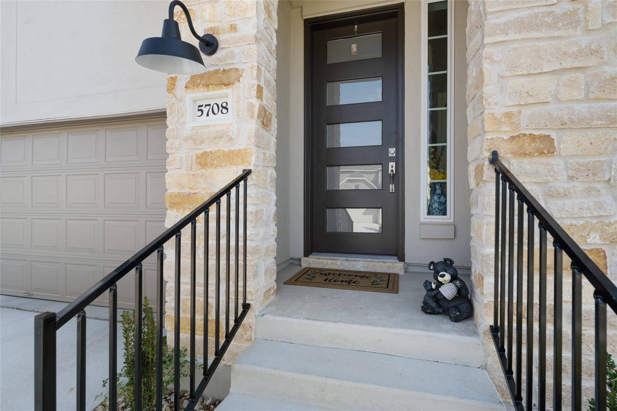 5708 Navajo Draw LN, Austin, TX 78738