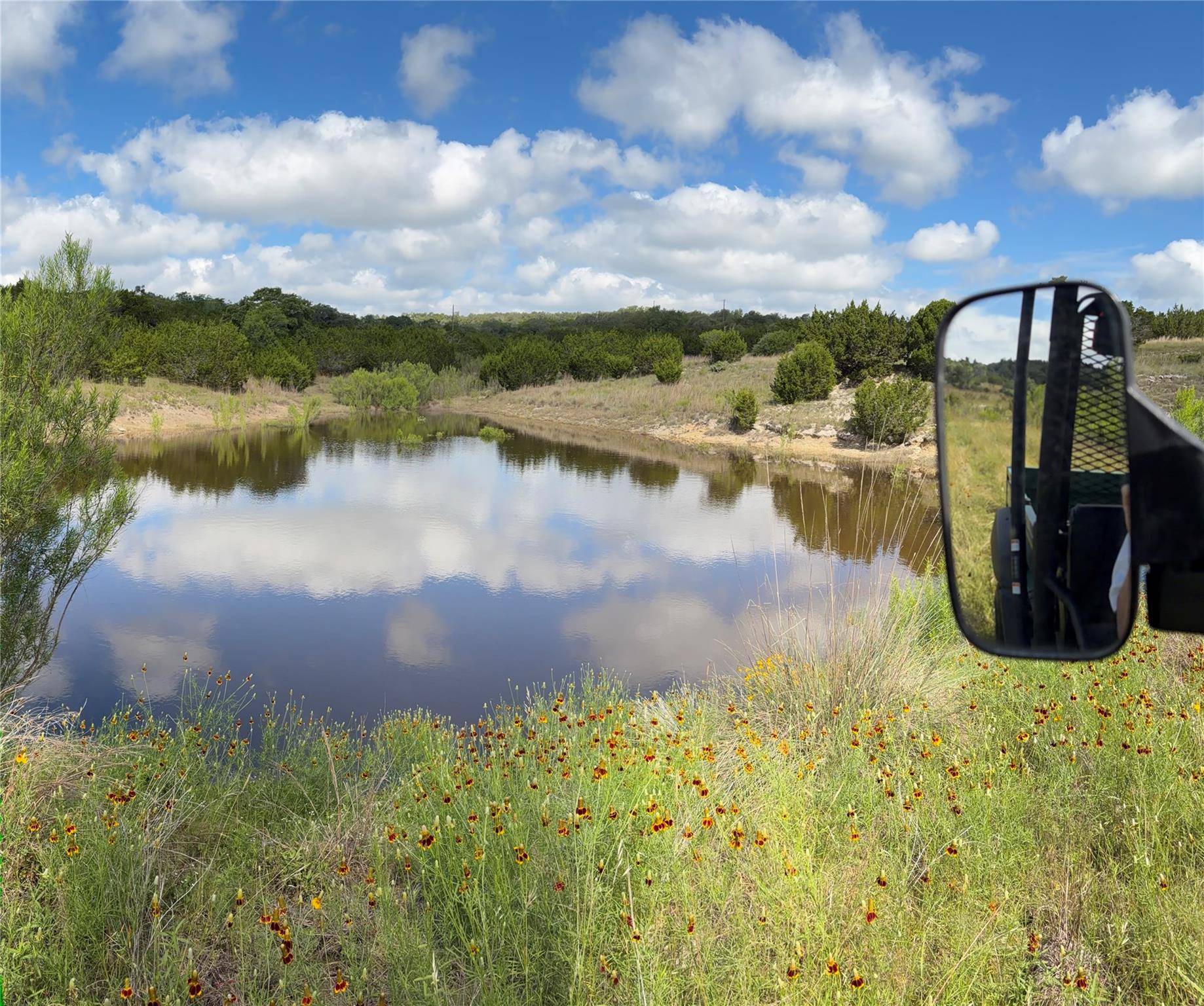 2 Sanctuary LN, Blanco, TX 78606