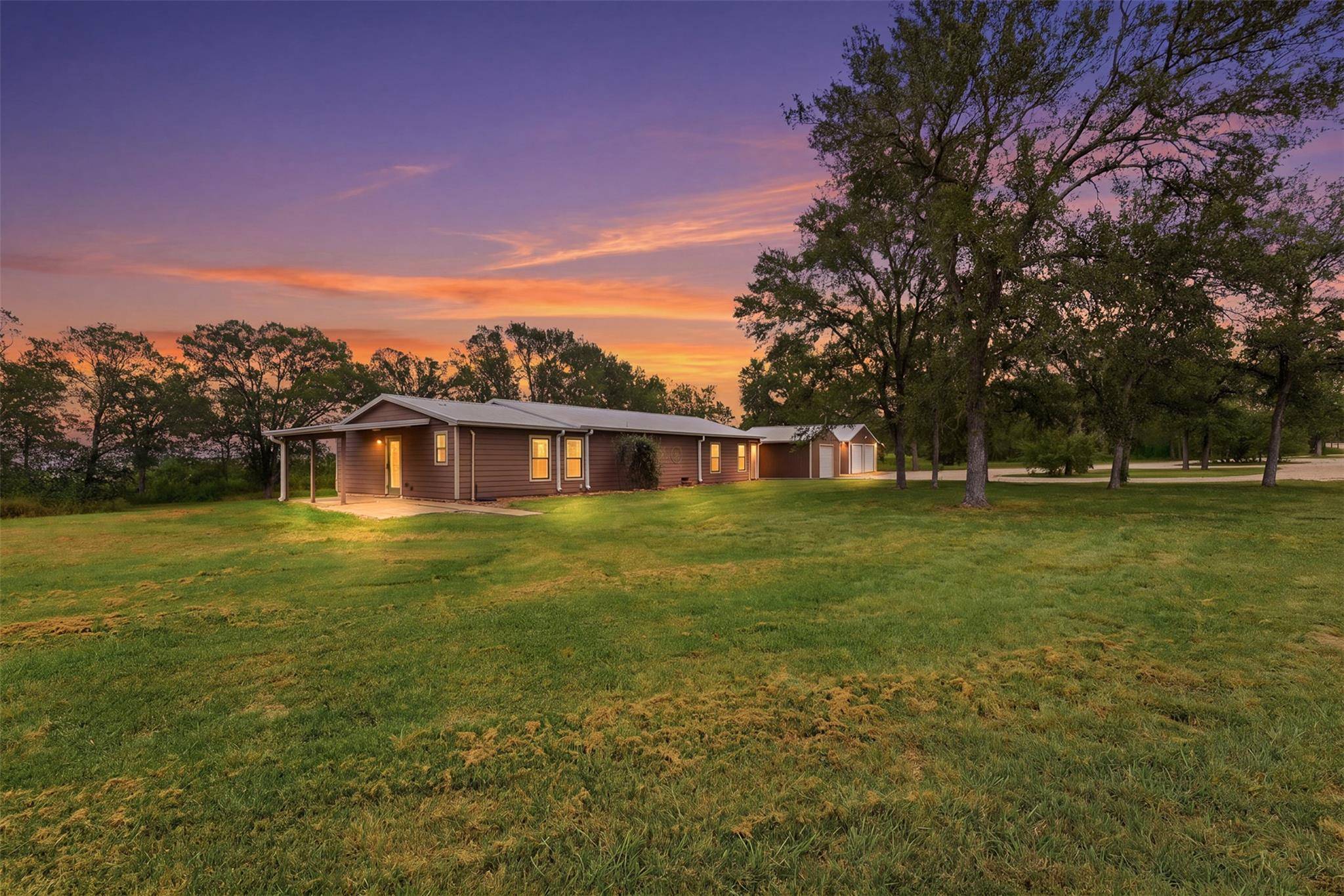 1229 State 304 HWY, Gonzales, TX 78629