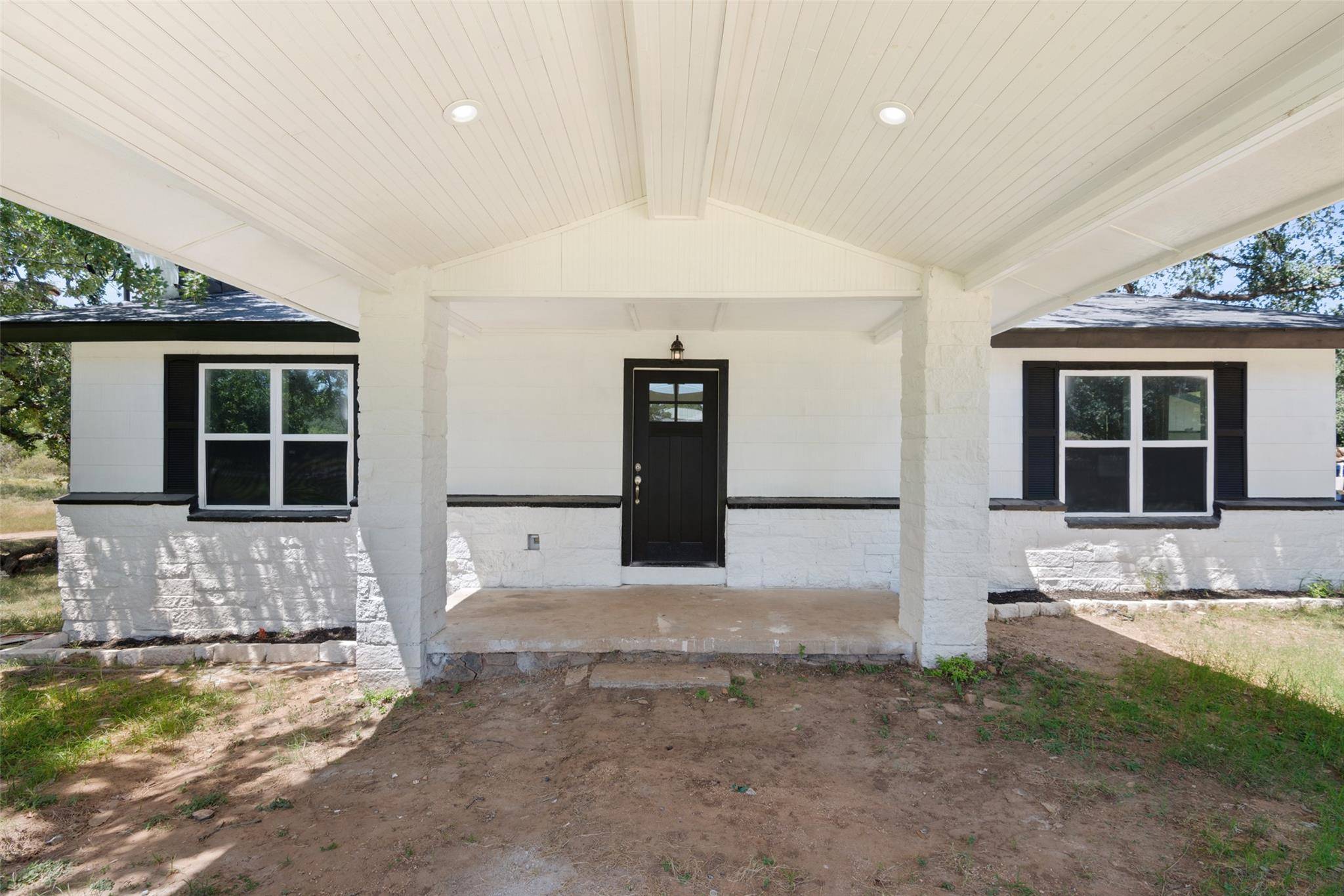 210 Highcrest DR, Granite Shoals, TX 78654