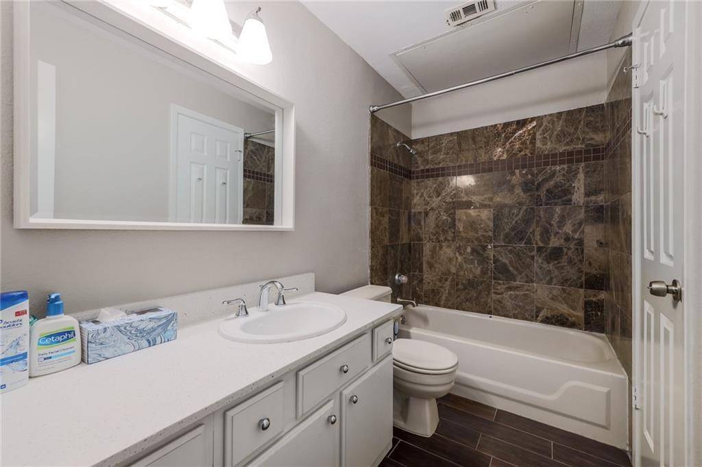 807 W 25th ST #206, Austin, TX 78705