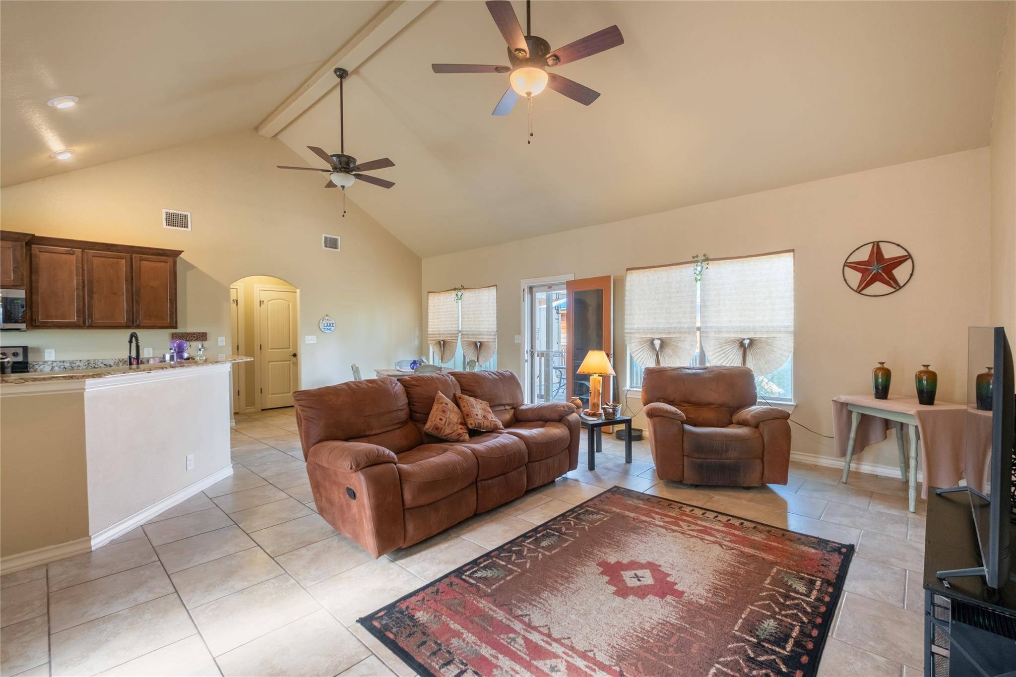 107 Garrett Way, Canyon Lake, TX 78133