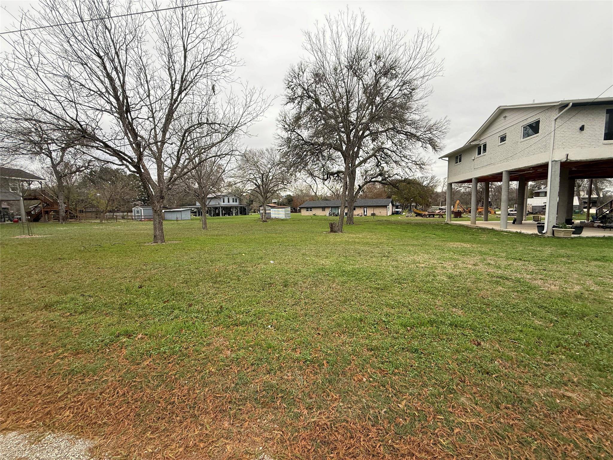 112 Lake Forrest DR, Seguin, TX 78155