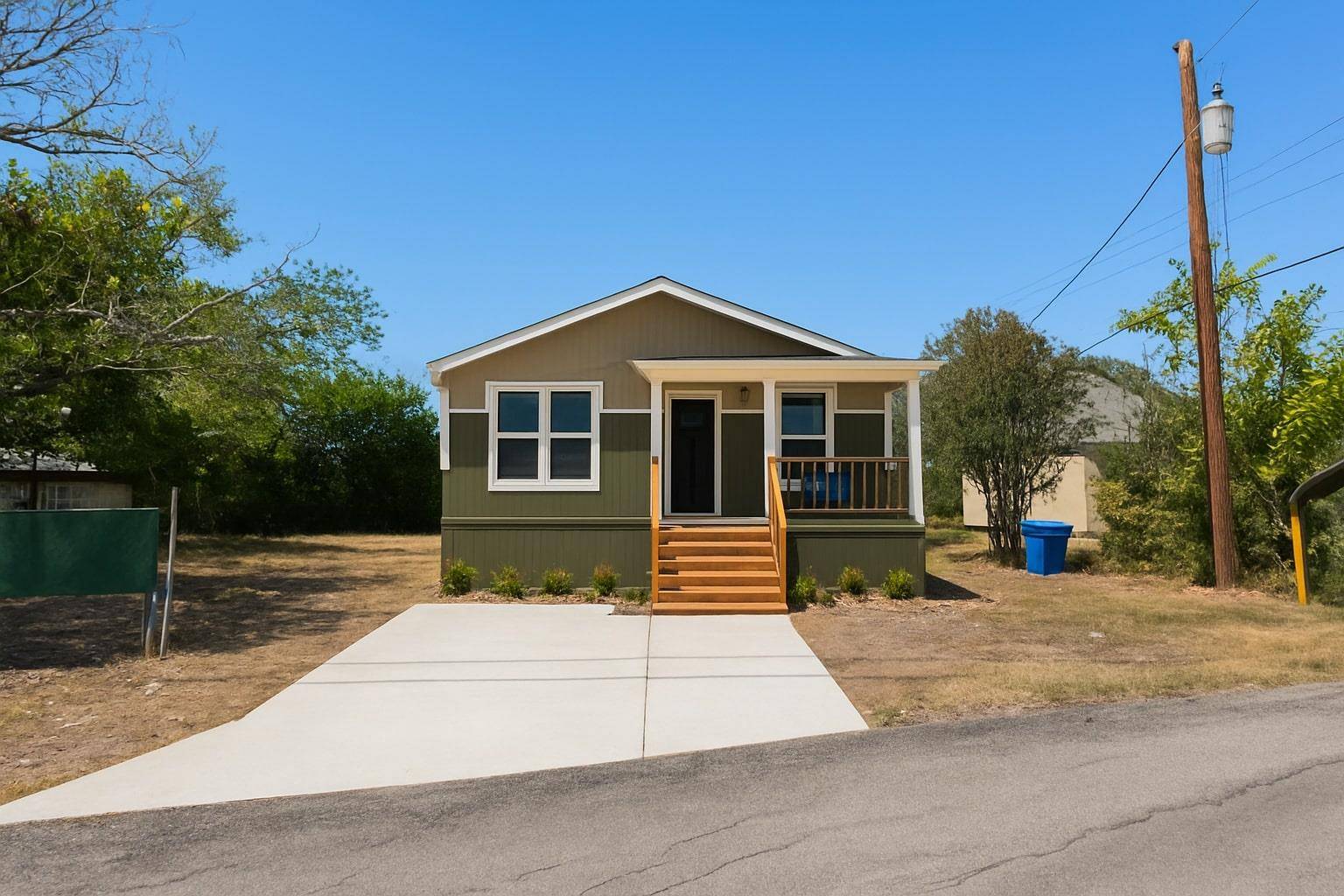 112 2nd Ave, Taylor, TX 76574