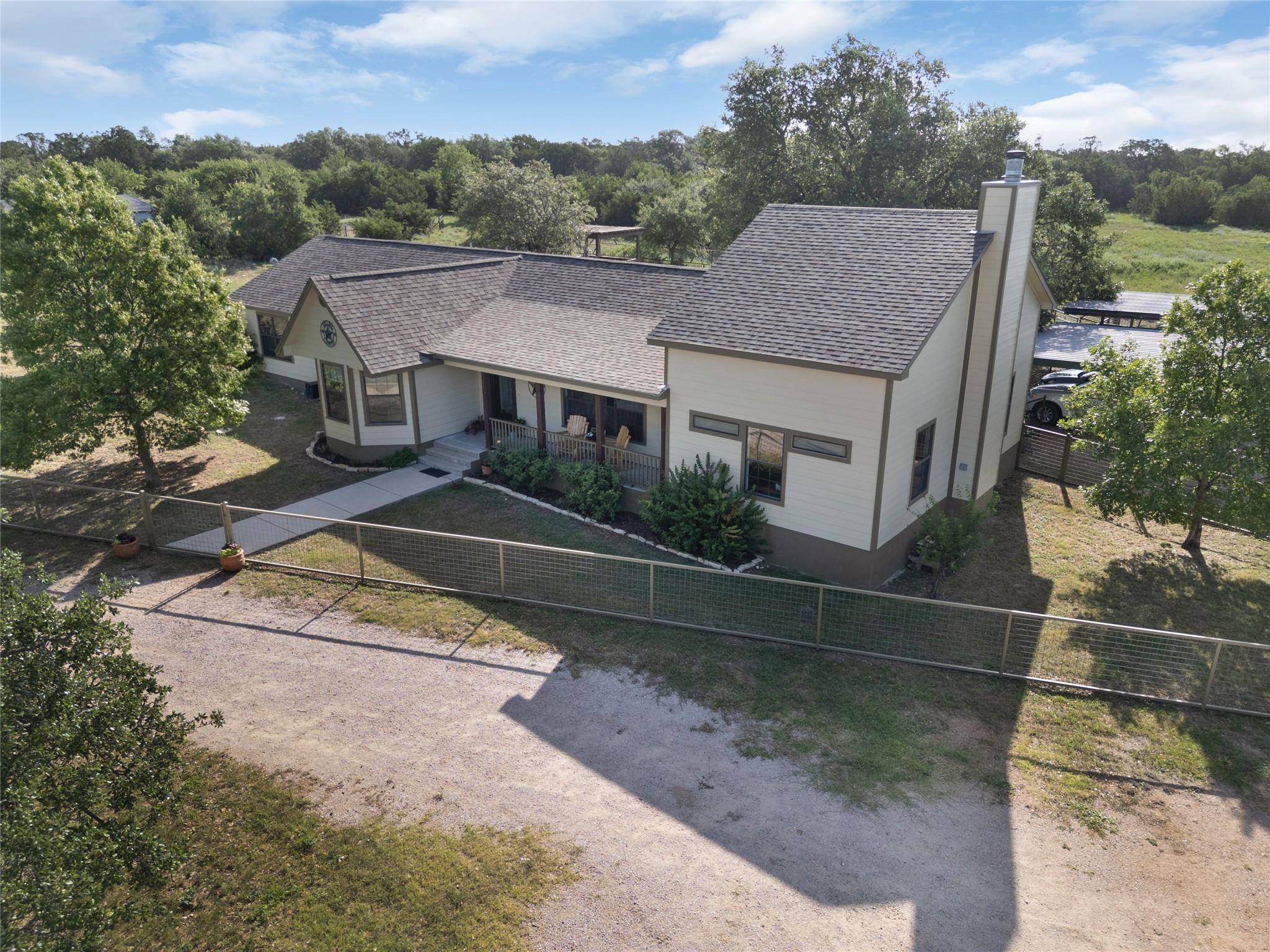 407 Windmill RD, Burnet, TX 78611