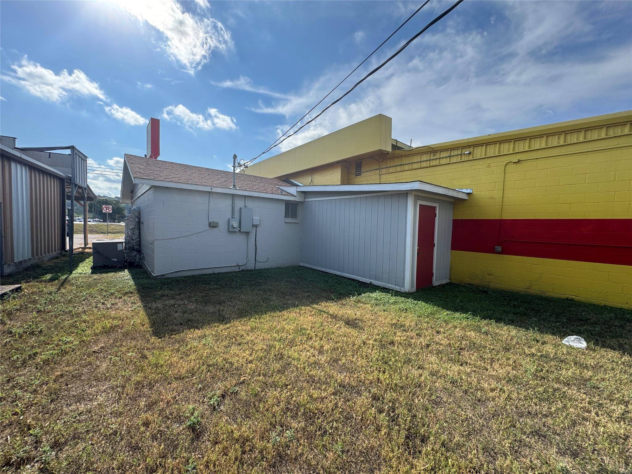 2202 - 2204 N Us Highway 281 HWY N, Marble Falls, TX 78654