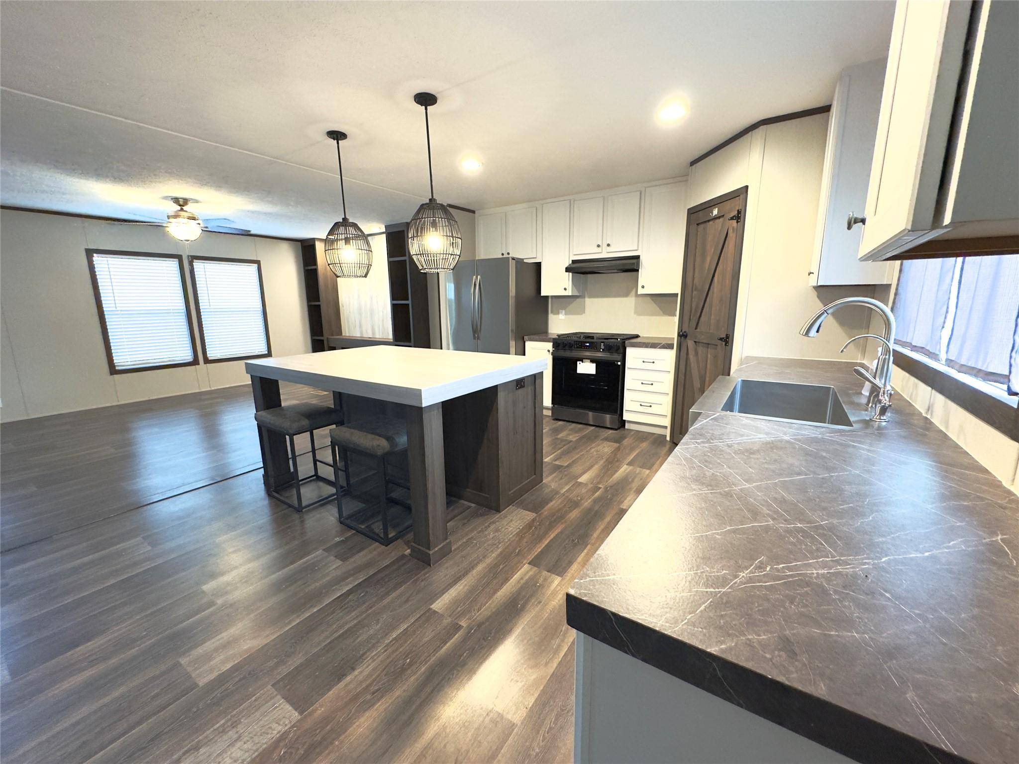 268 Flaming Oak DR, Bastrop, TX 78602
