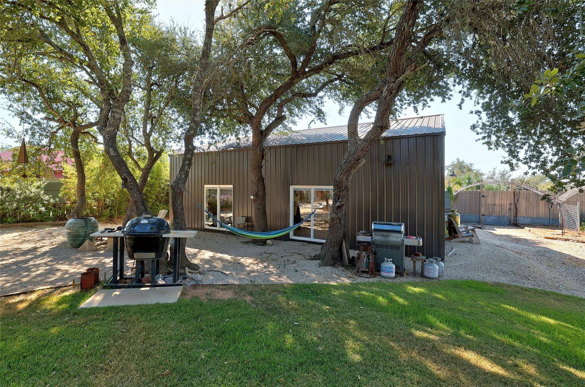 9114 290 W HWY, Austin, TX 78736
