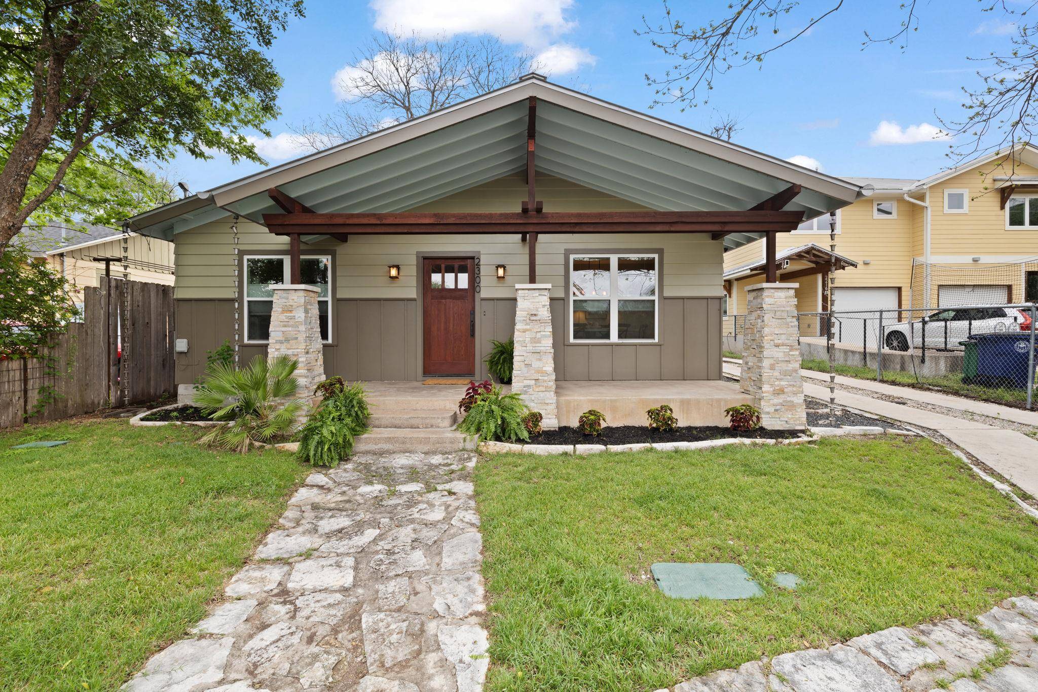 2300 S 3rd ST, Austin, TX 78704