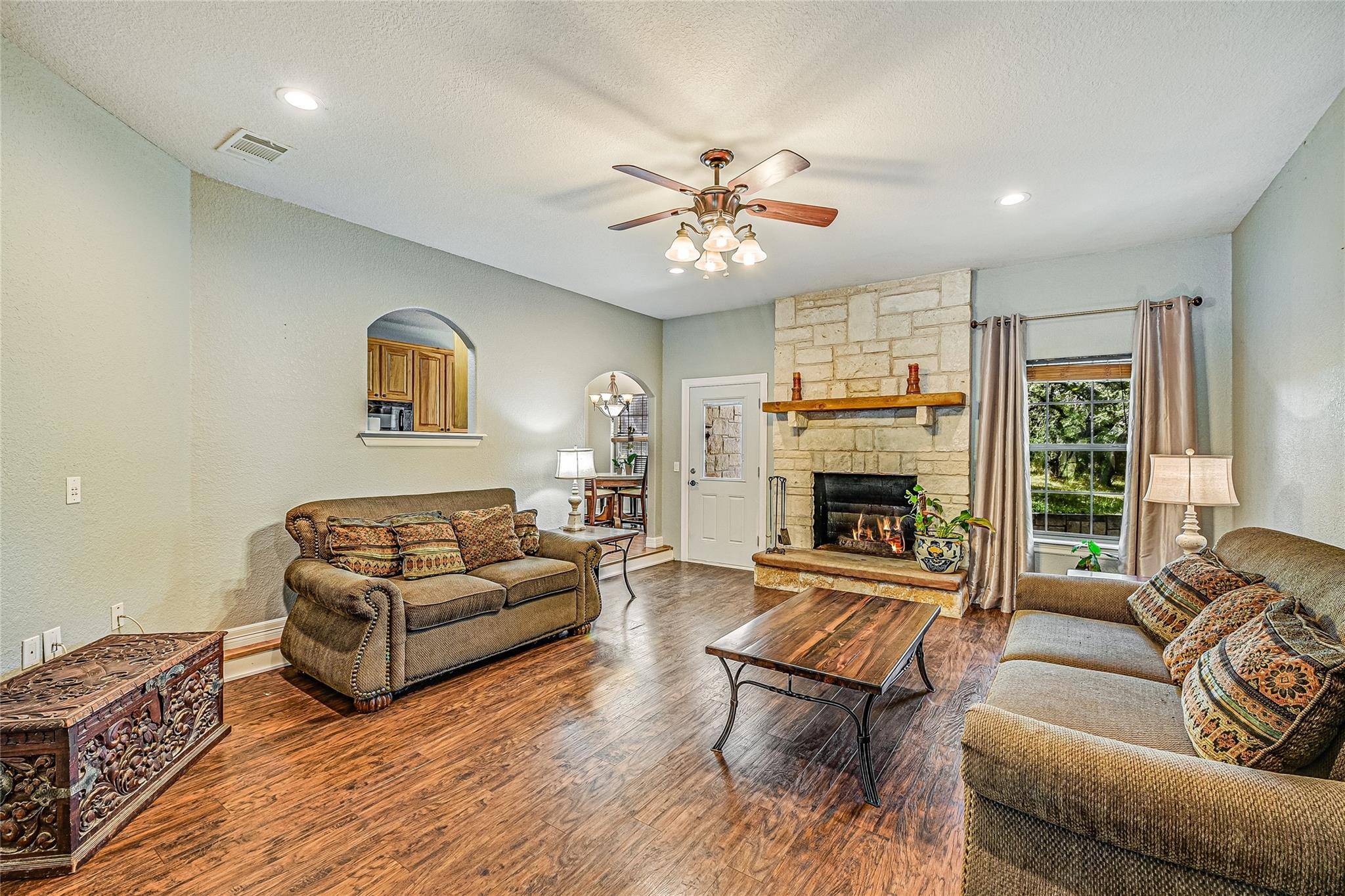 106 Masonic Lodge RD, Wimberley, TX 78676