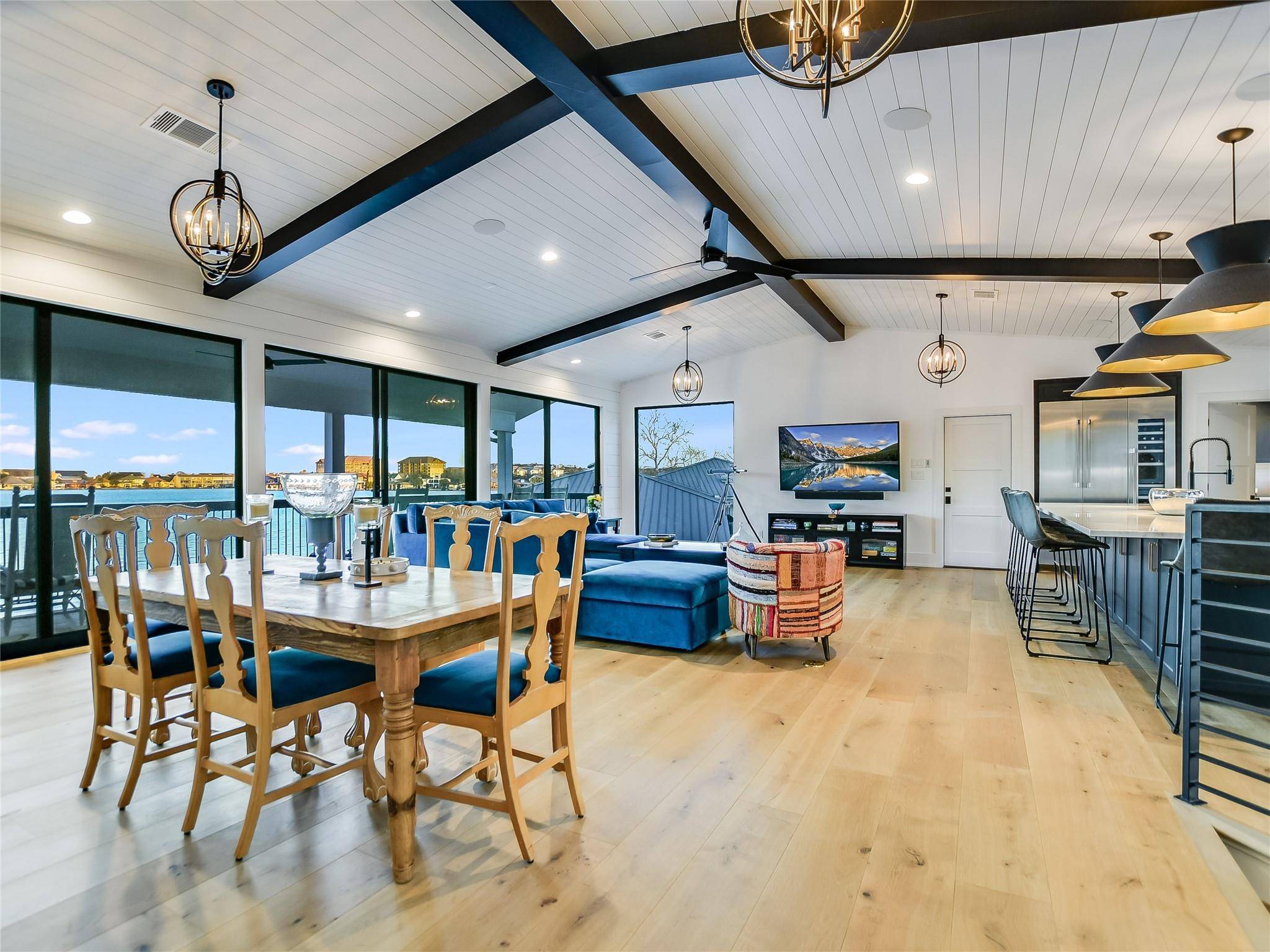 108 Third Sid, Horseshoe Bay, TX 78657