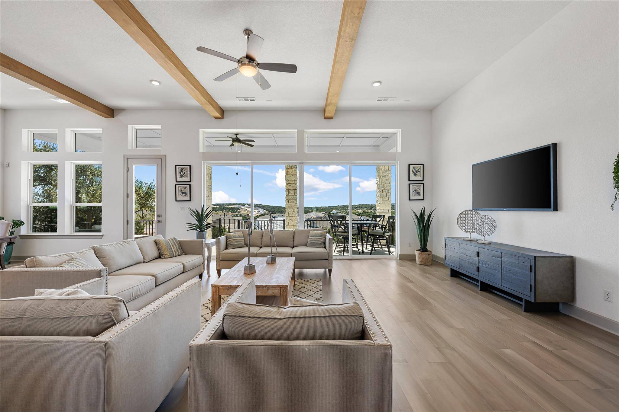 298 Smoke Tree CIR, Dripping Springs, TX 78620