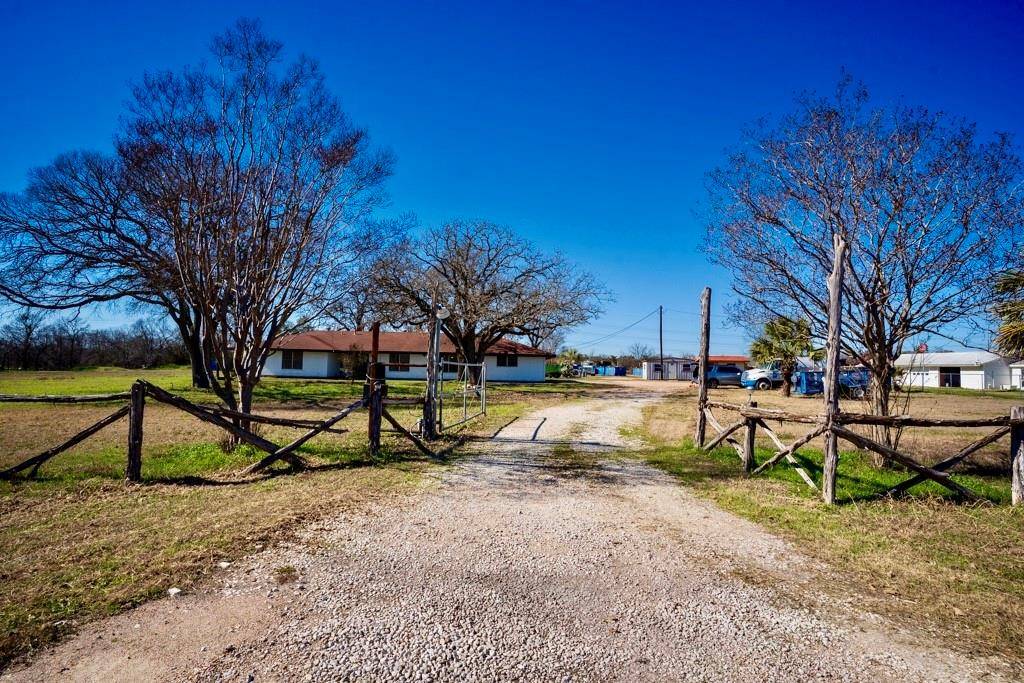 5906 N FM 973 RD, Austin, TX 78724