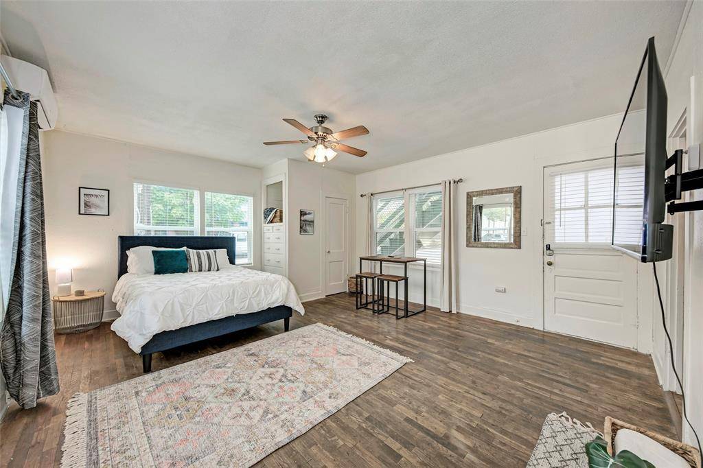 915 W 21st ST #2, Austin, TX 78705