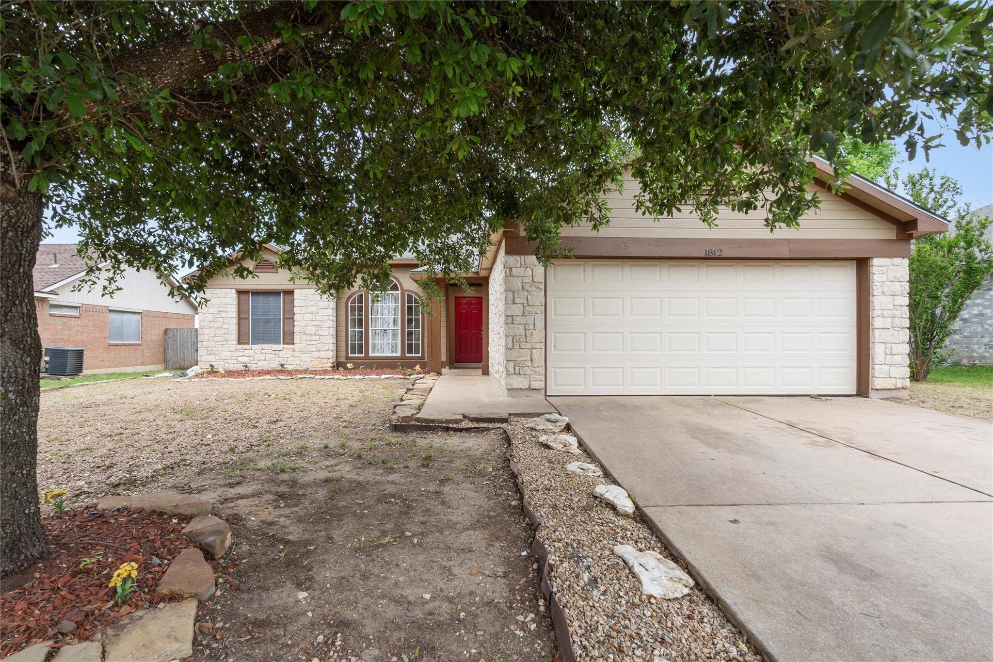 1812 Southcreek DR, Leander, TX 78641