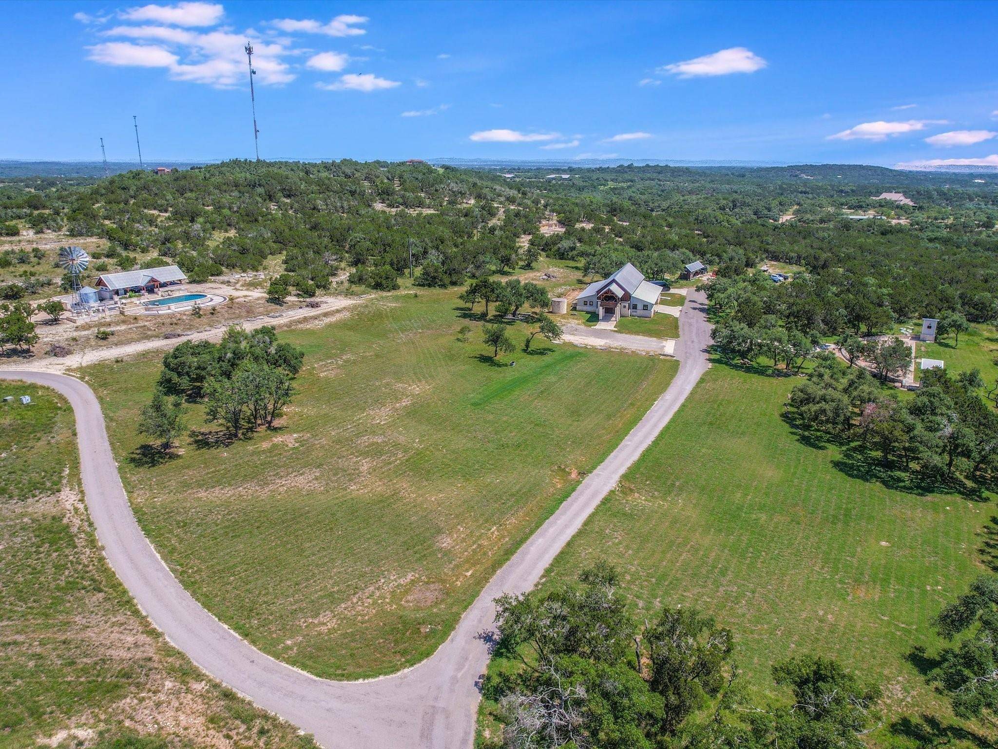 453 LONE MAN MOUNTAIN RD, Wimberley, TX 78676