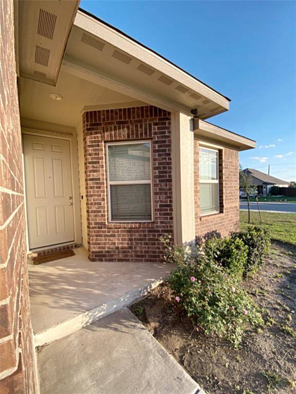 233 Red Sun DR, Kyle, TX 78640