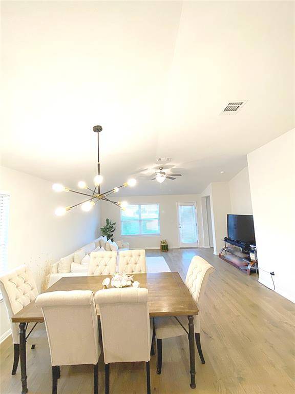 233 Red Sun DR, Kyle, TX 78640