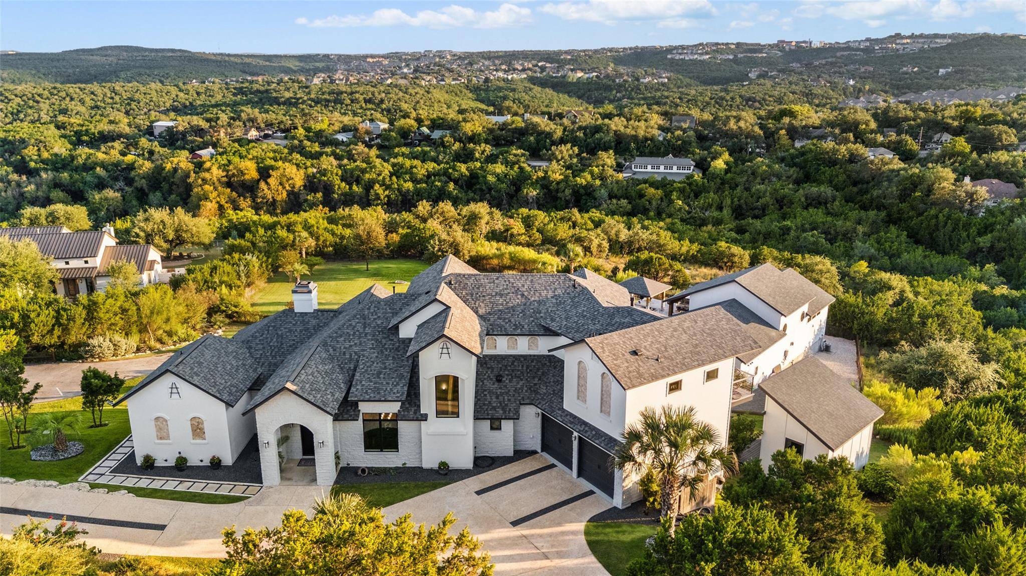 1300 Sparrow LN, Austin, TX 78734