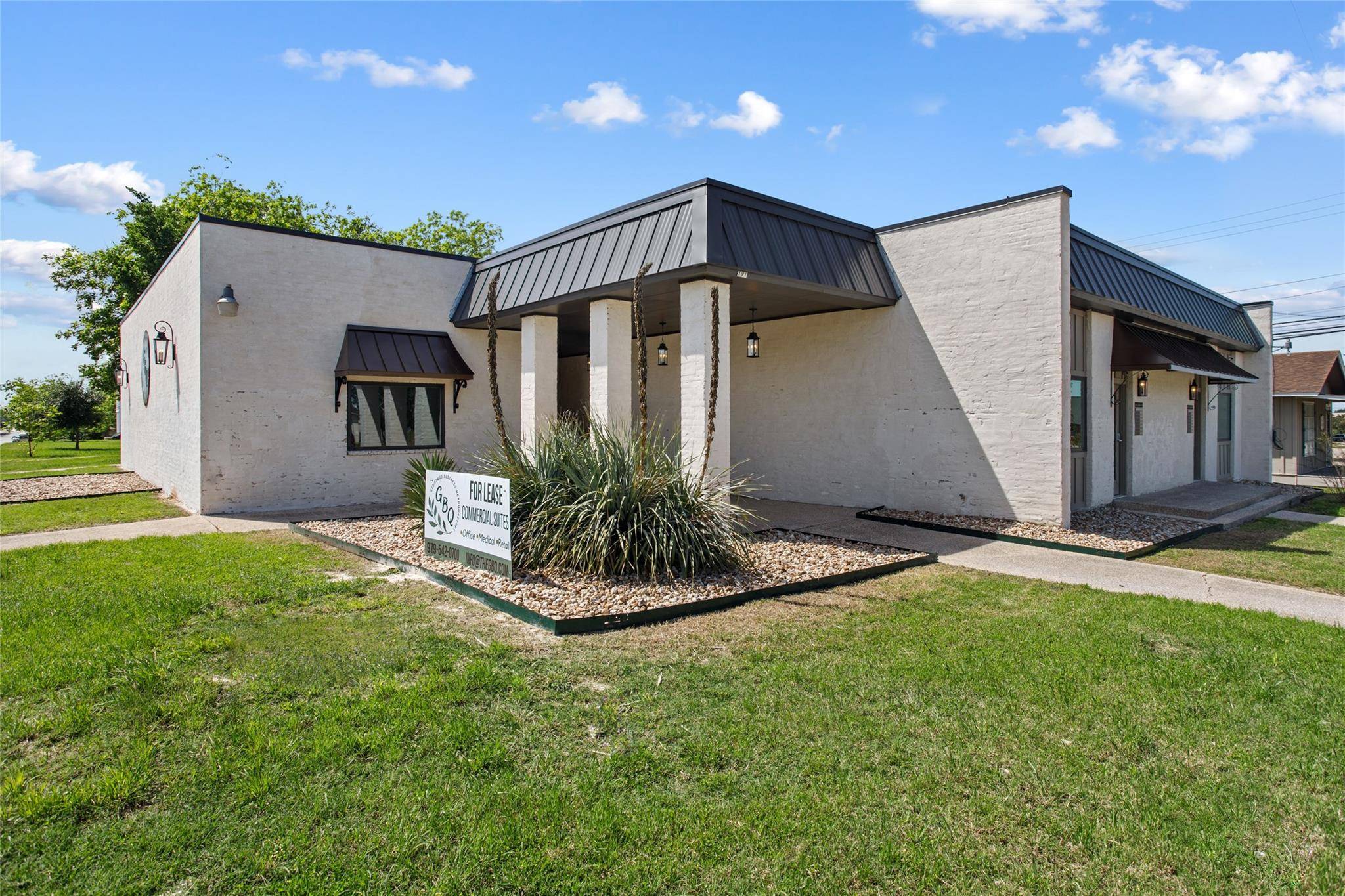 189 S Manse Ave #A3 - East Wing, Giddings, TX 78942