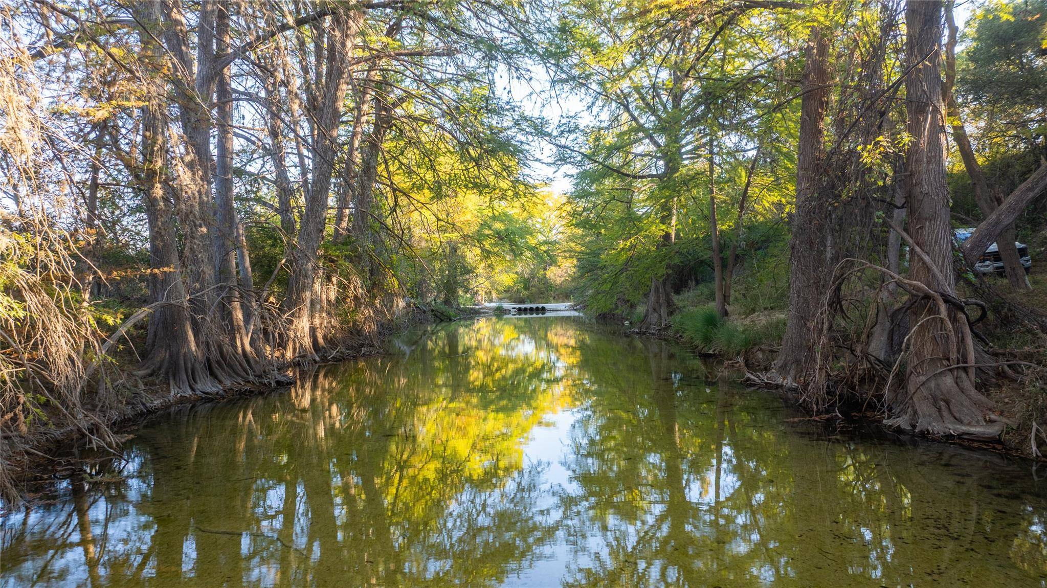 358 Cornelius RD, Utopia, TX 78885