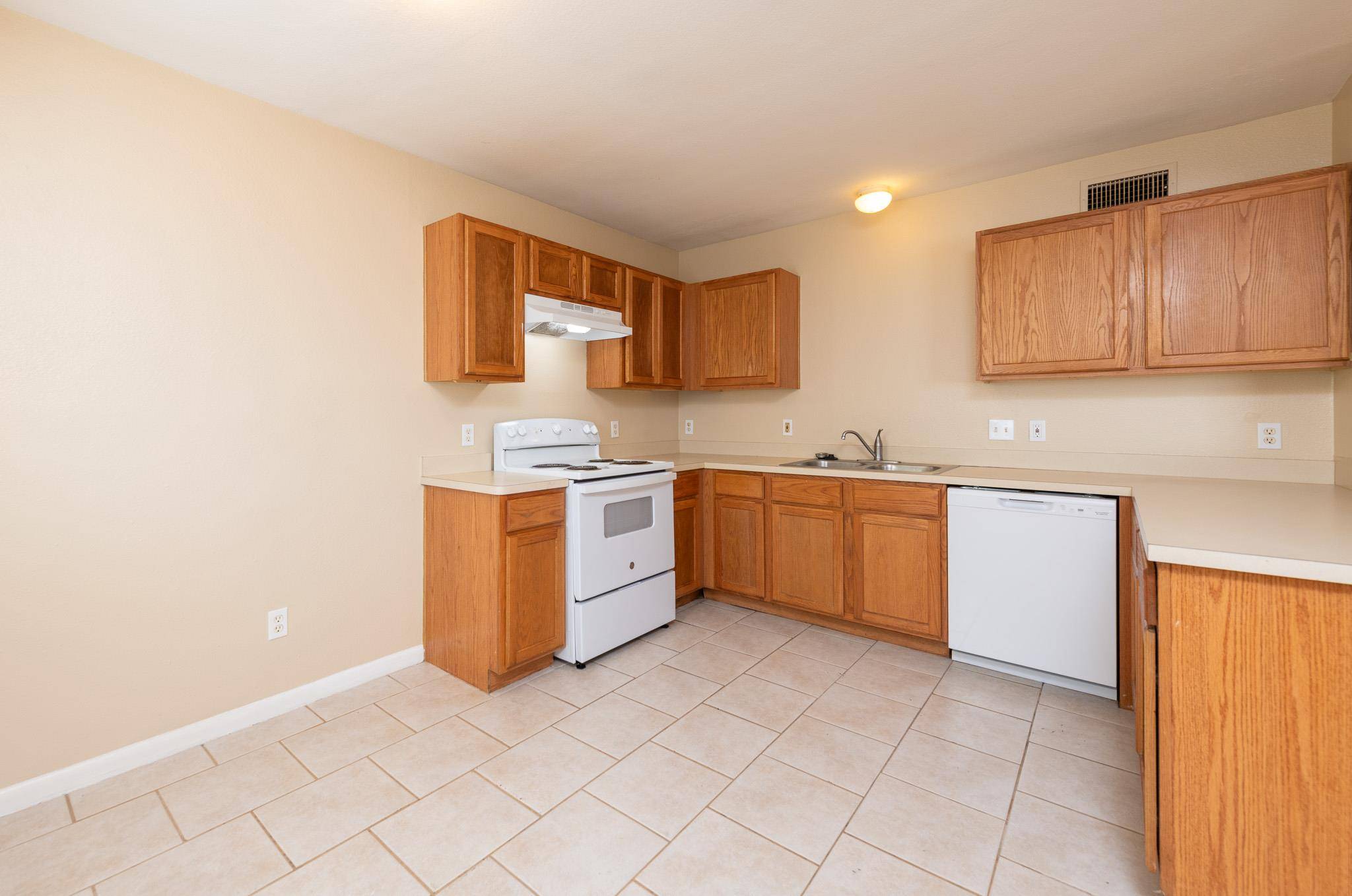 7300 Twin Crest DR #201, Austin, TX 78752