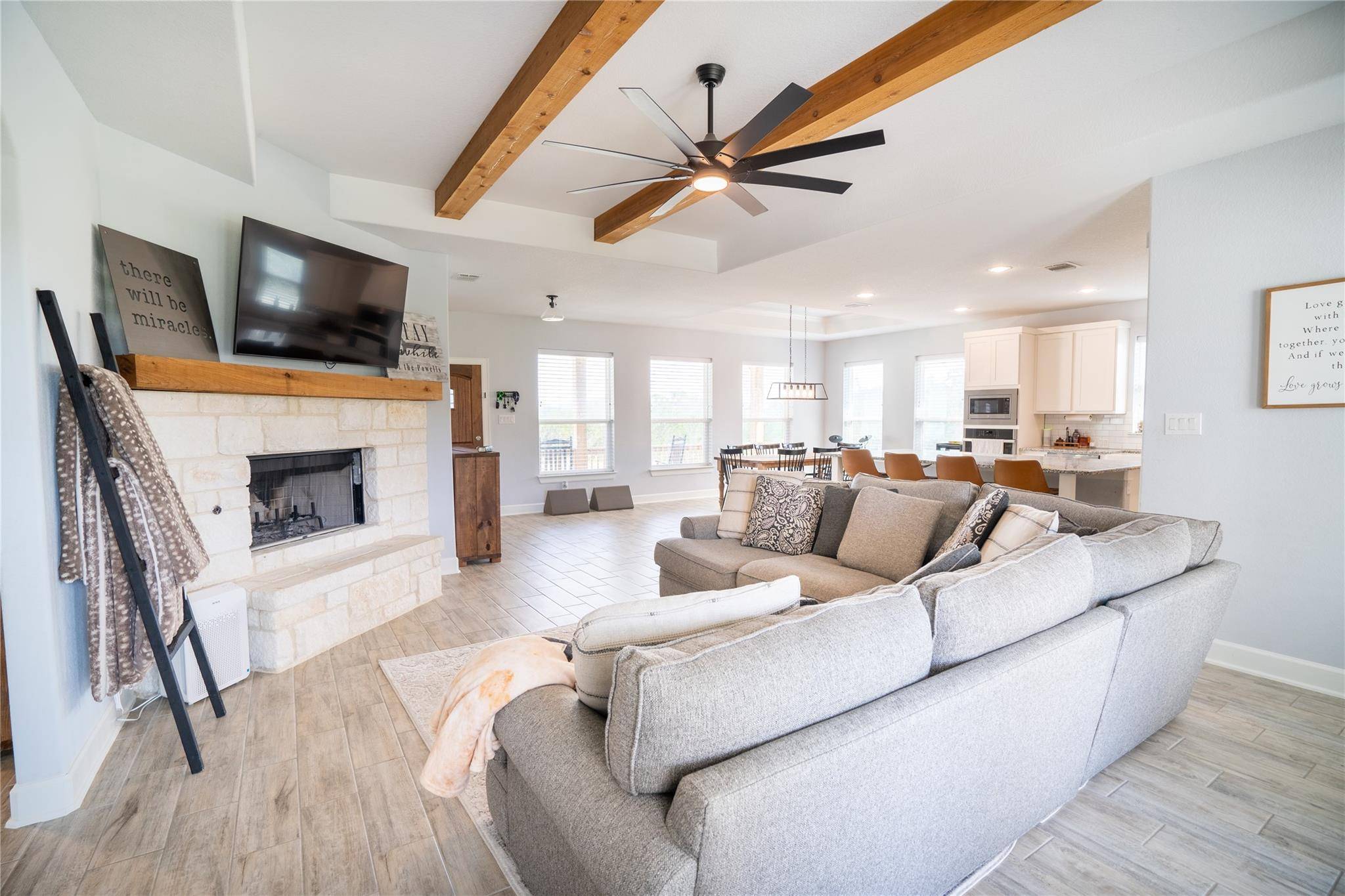 247 Summer Glen LN, New Braunfels, TX 78132