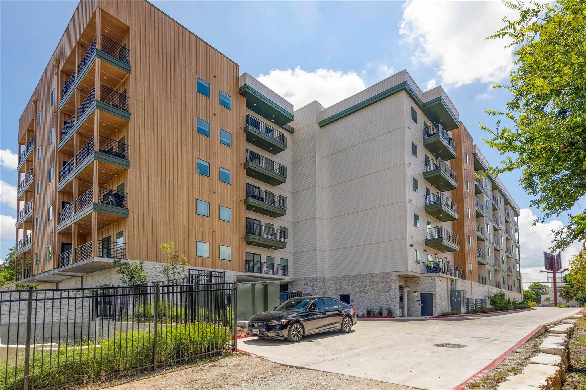 4802 S Congress Ave #217, Austin, TX 78745