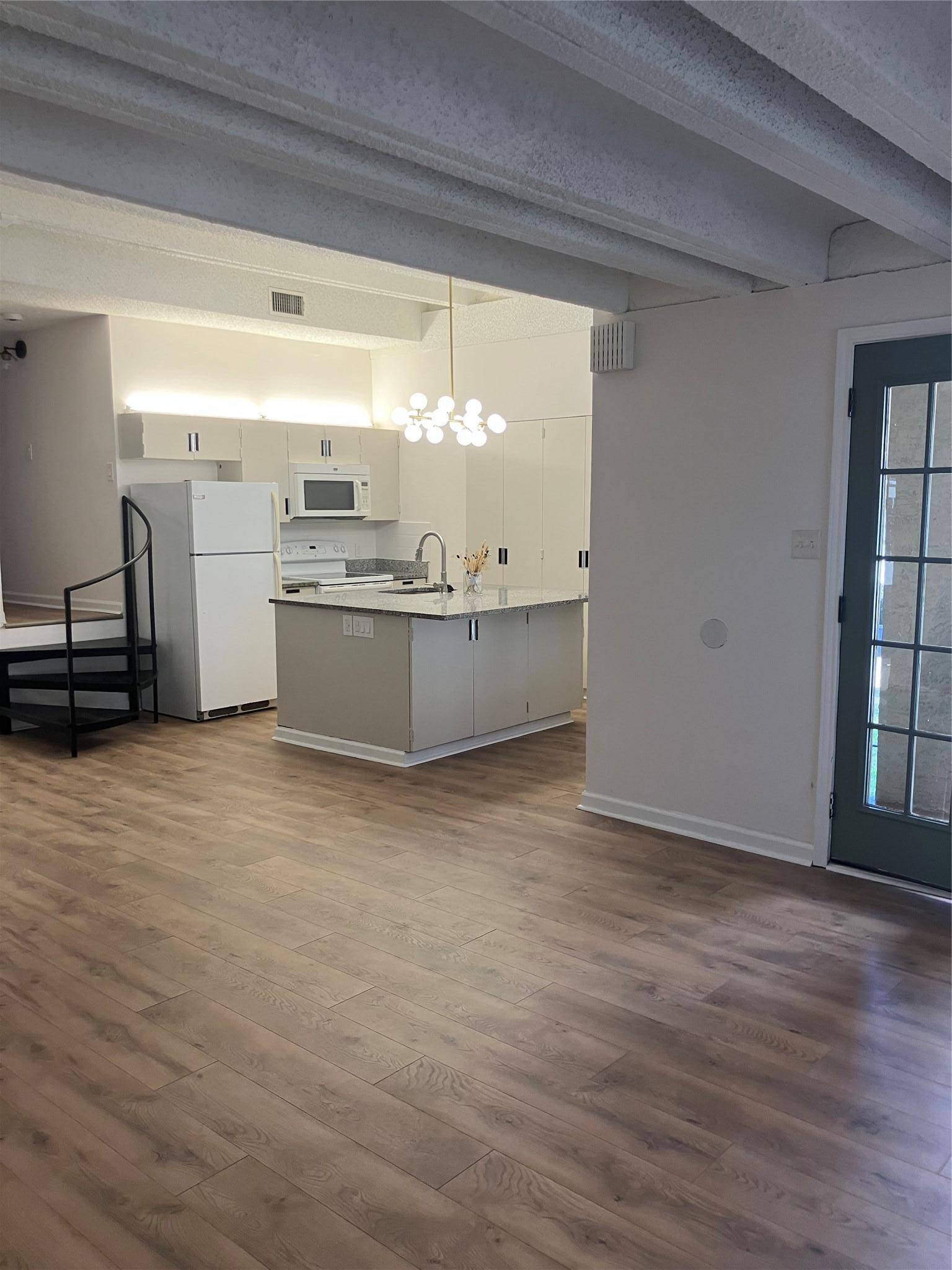 5914 Lago Vista WAY #C23, Lago Vista, TX 78645