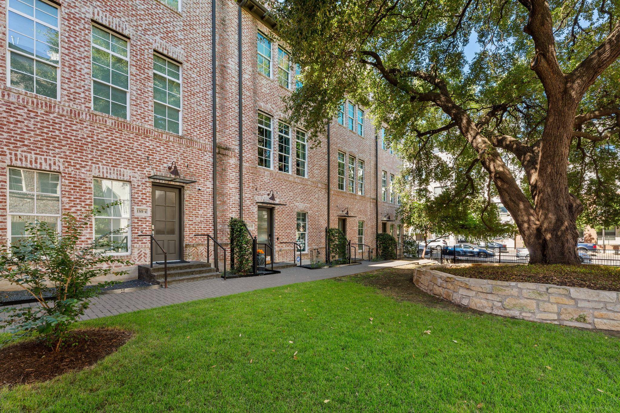 1301 Town Creek DR #2, Austin, TX 78741