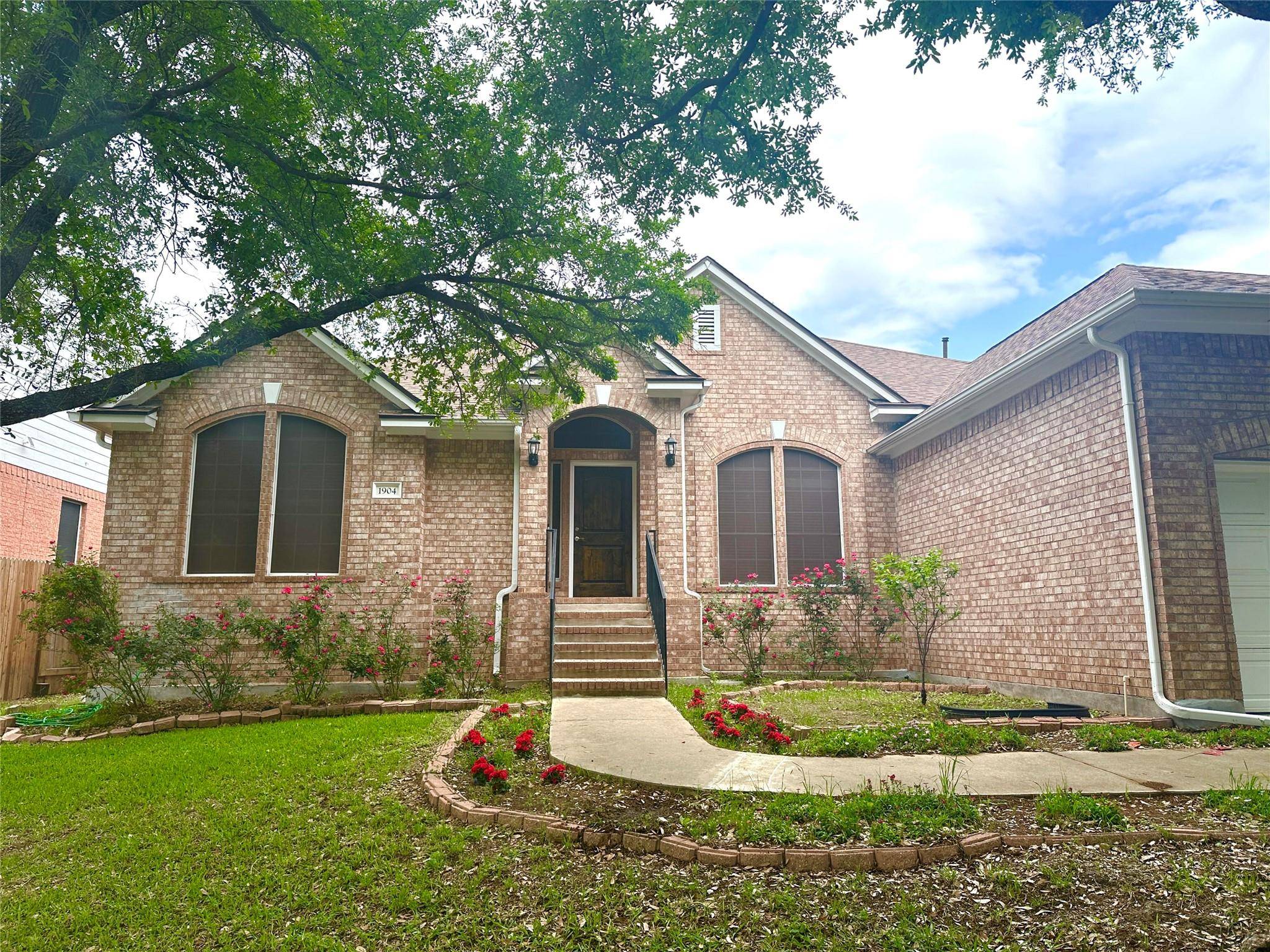 1904 Chasewood DR, Austin, TX 78727