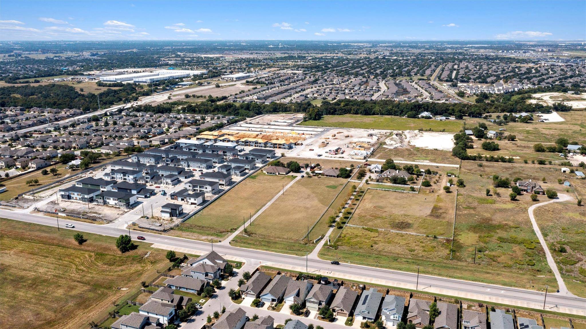 8010 County Road 110 RD, Round Rock, TX 78665