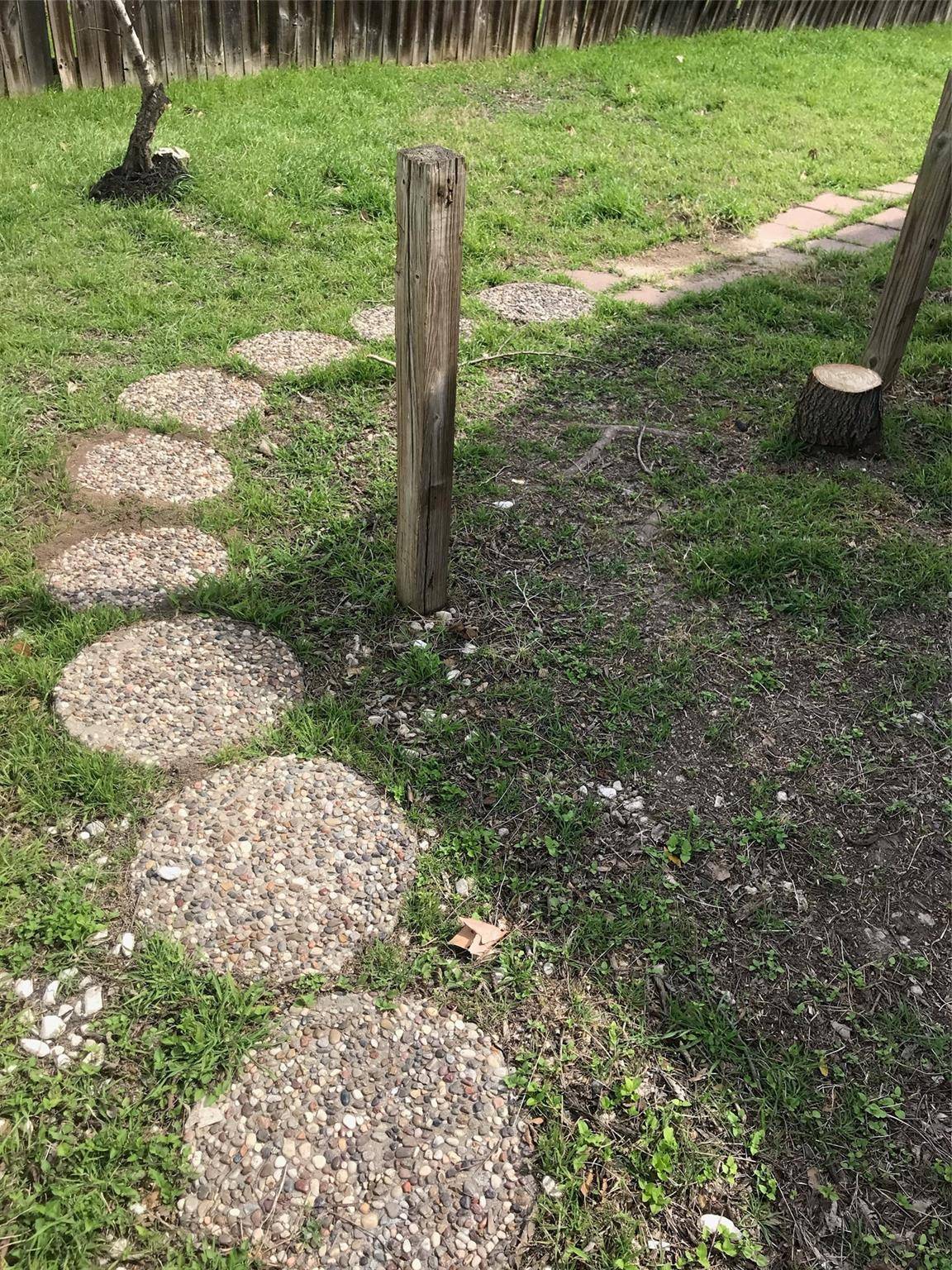 1405 Circle DR, Round Rock, TX 78664