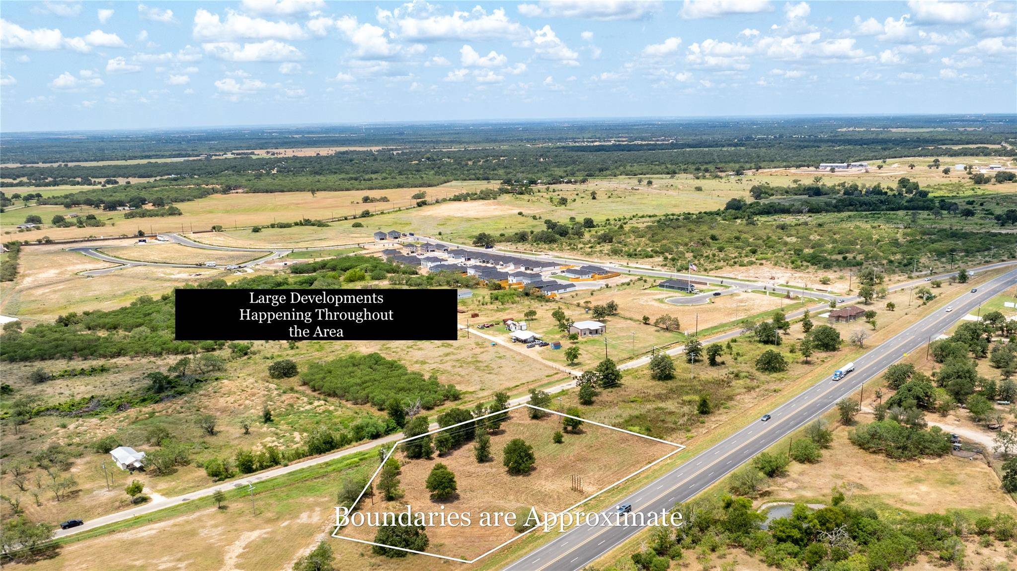 2063 N Magnolia Ave, Luling, TX 78648