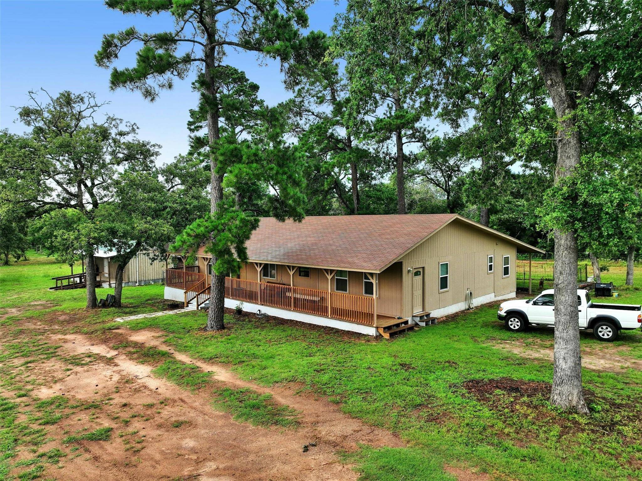 2169 Highway 304, Smithville, TX 78957