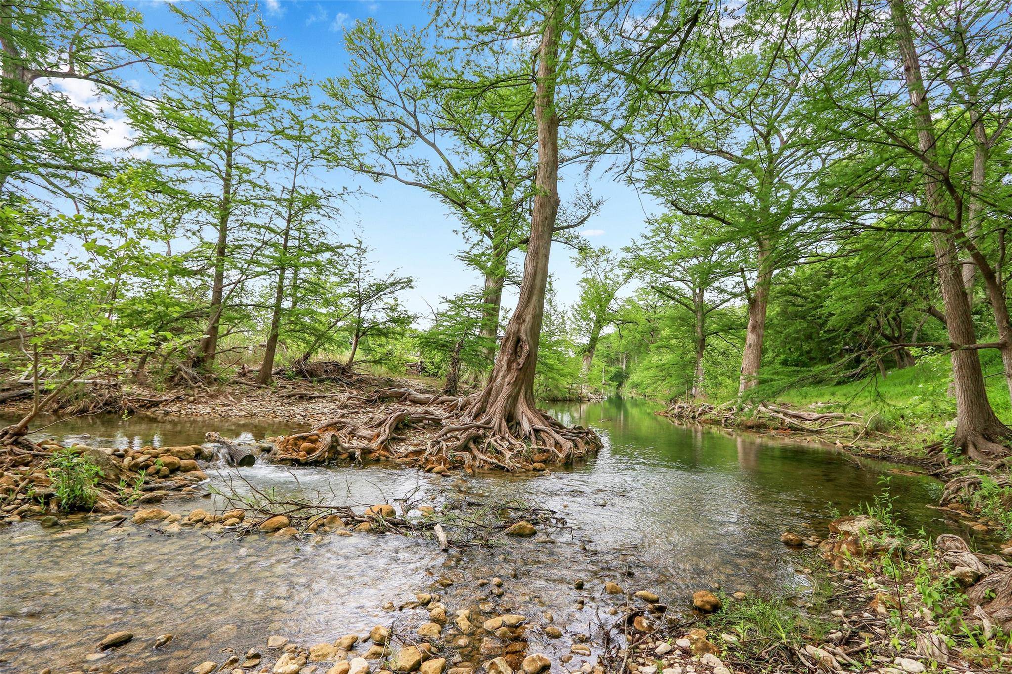 400 E BLANCO BEND RD, Wimberley, TX 78676