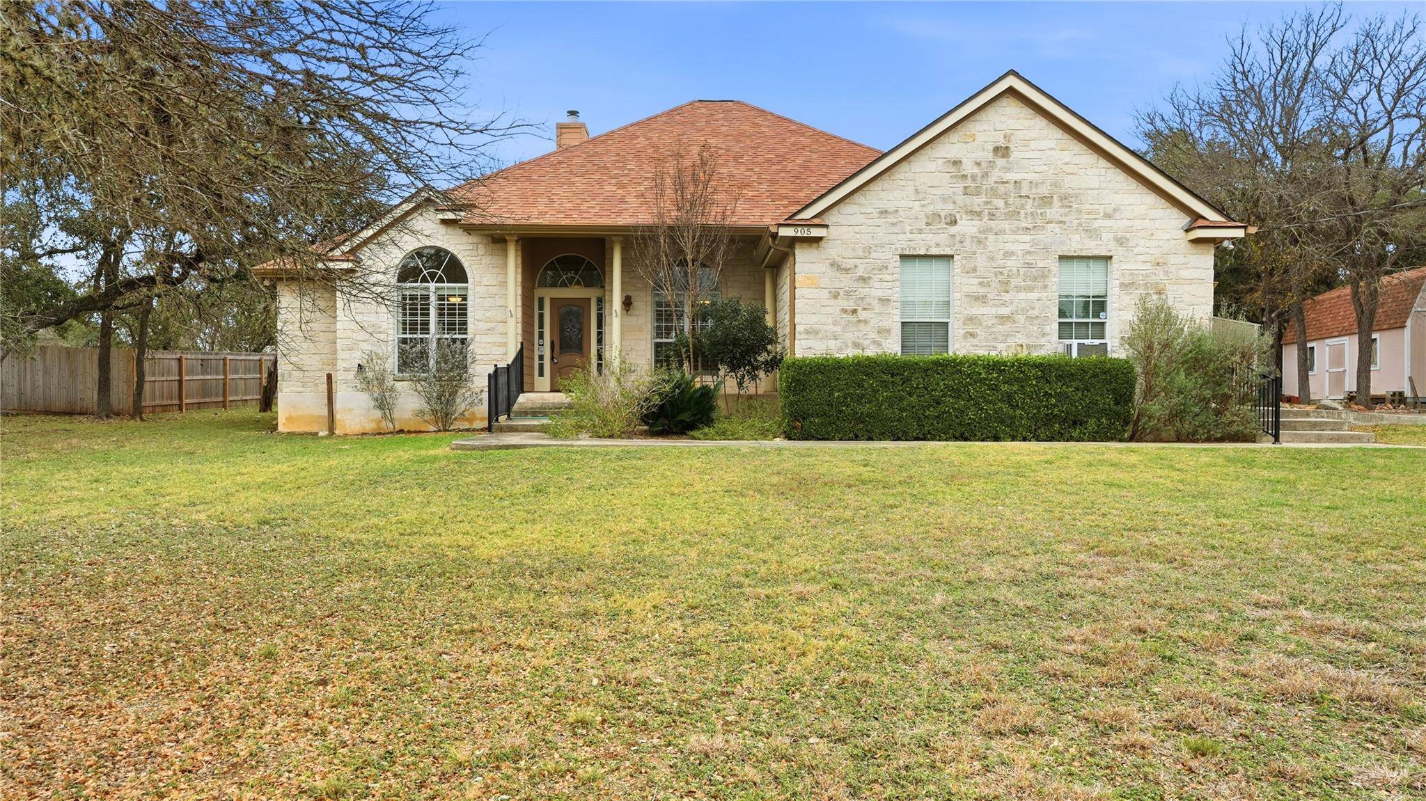905 Mountain DR, San Marcos, TX 78666